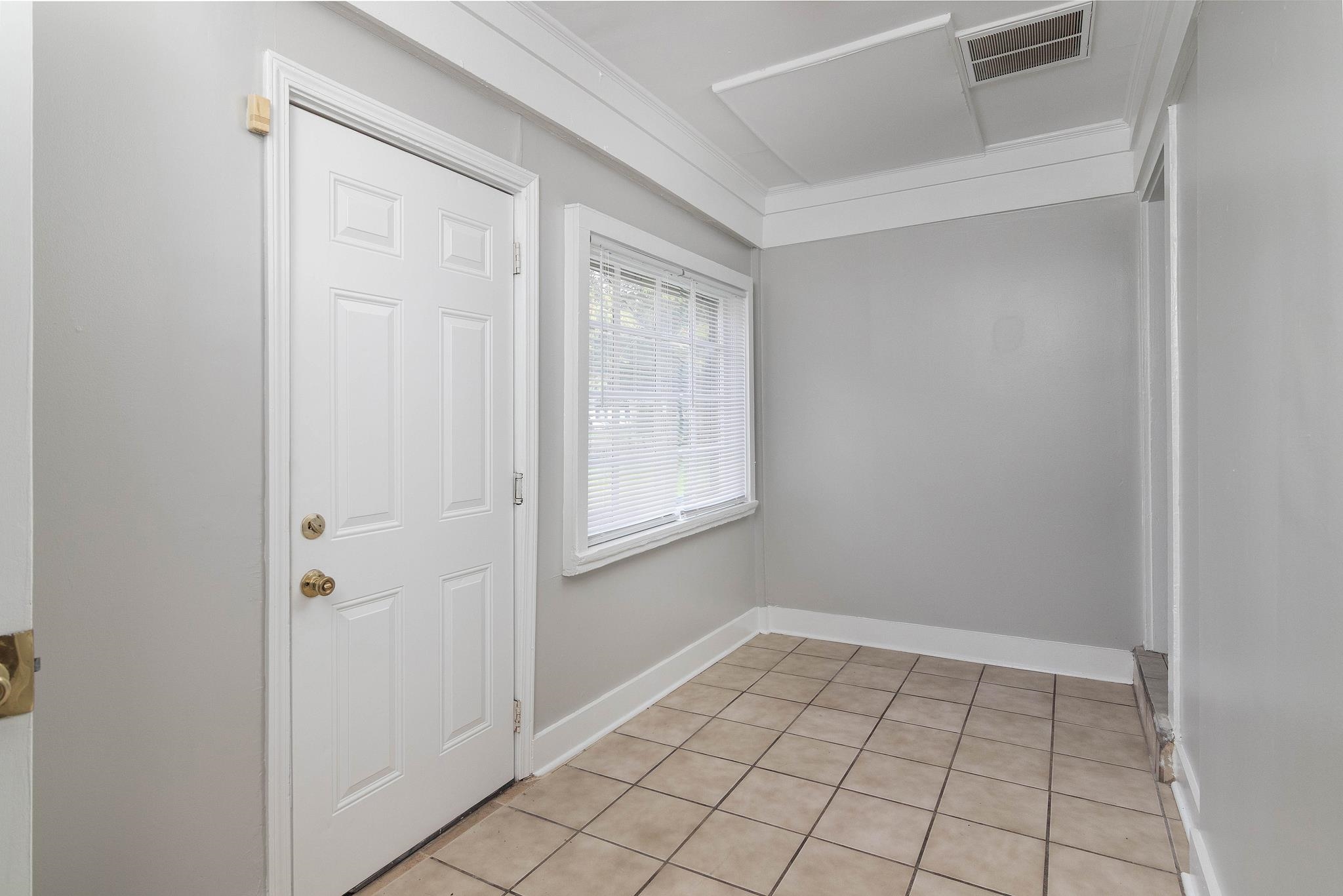 3663 Park Ave Property Photo 2