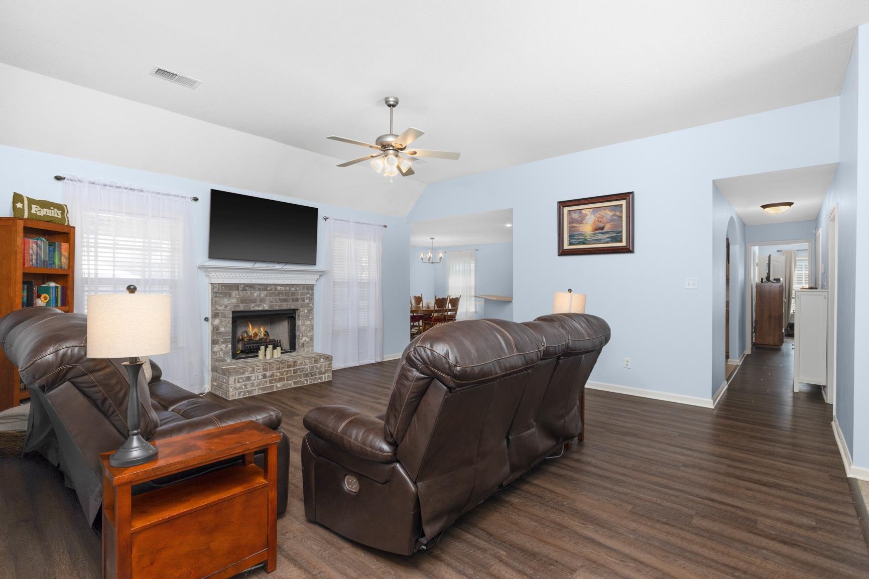 269 Hummingbird Loop Property Photo 5