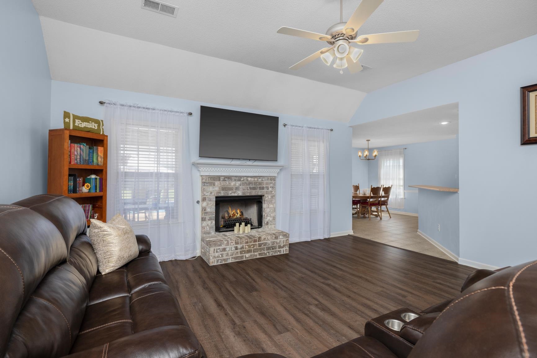 269 Hummingbird Loop Property Photo 6