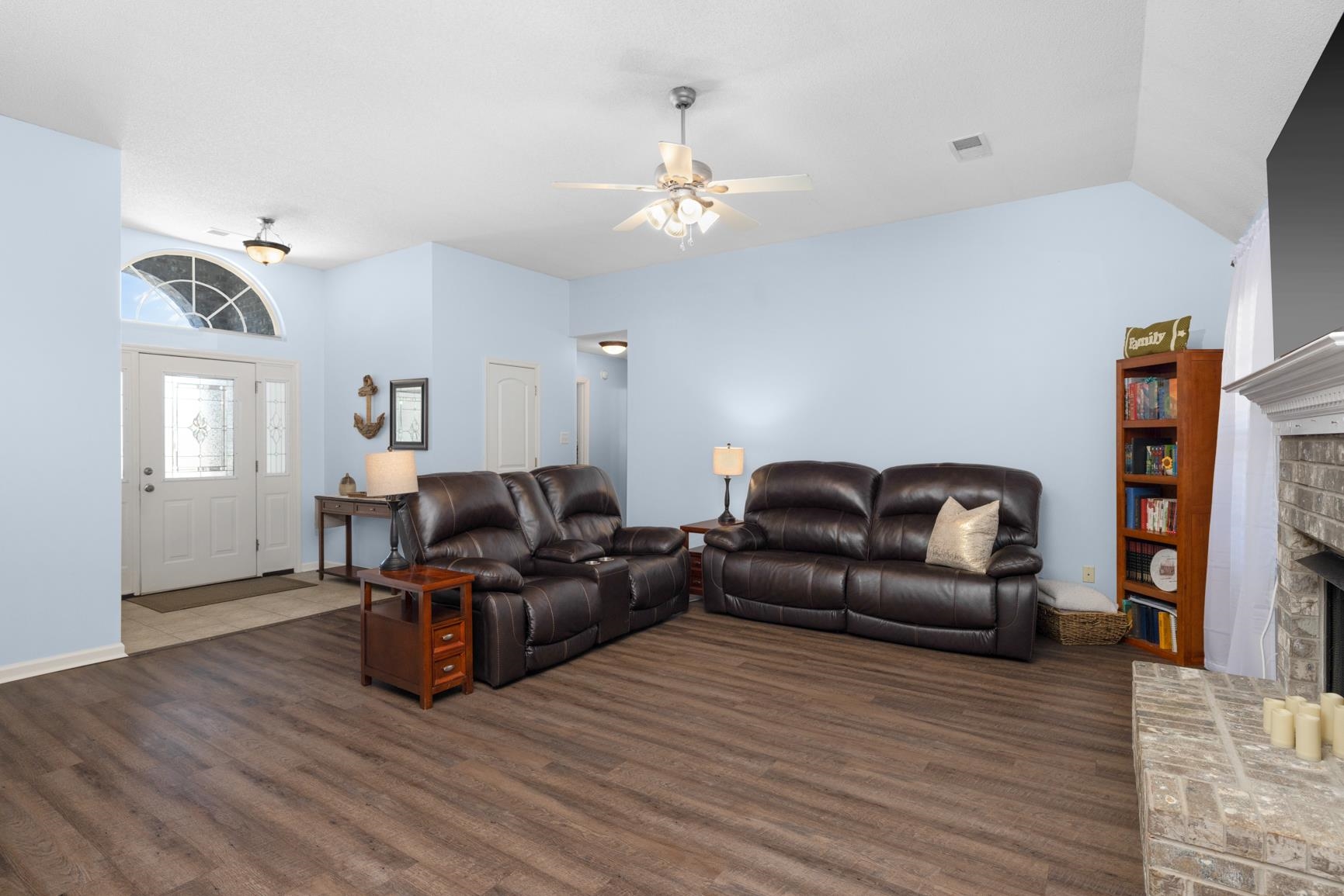 269 Hummingbird Loop Property Photo 8