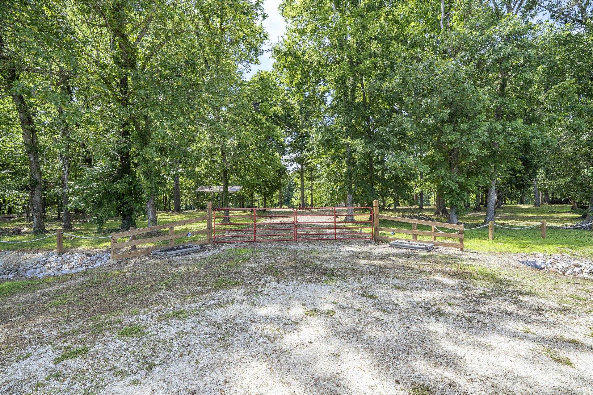 540 Teal Ln Property Photo 9