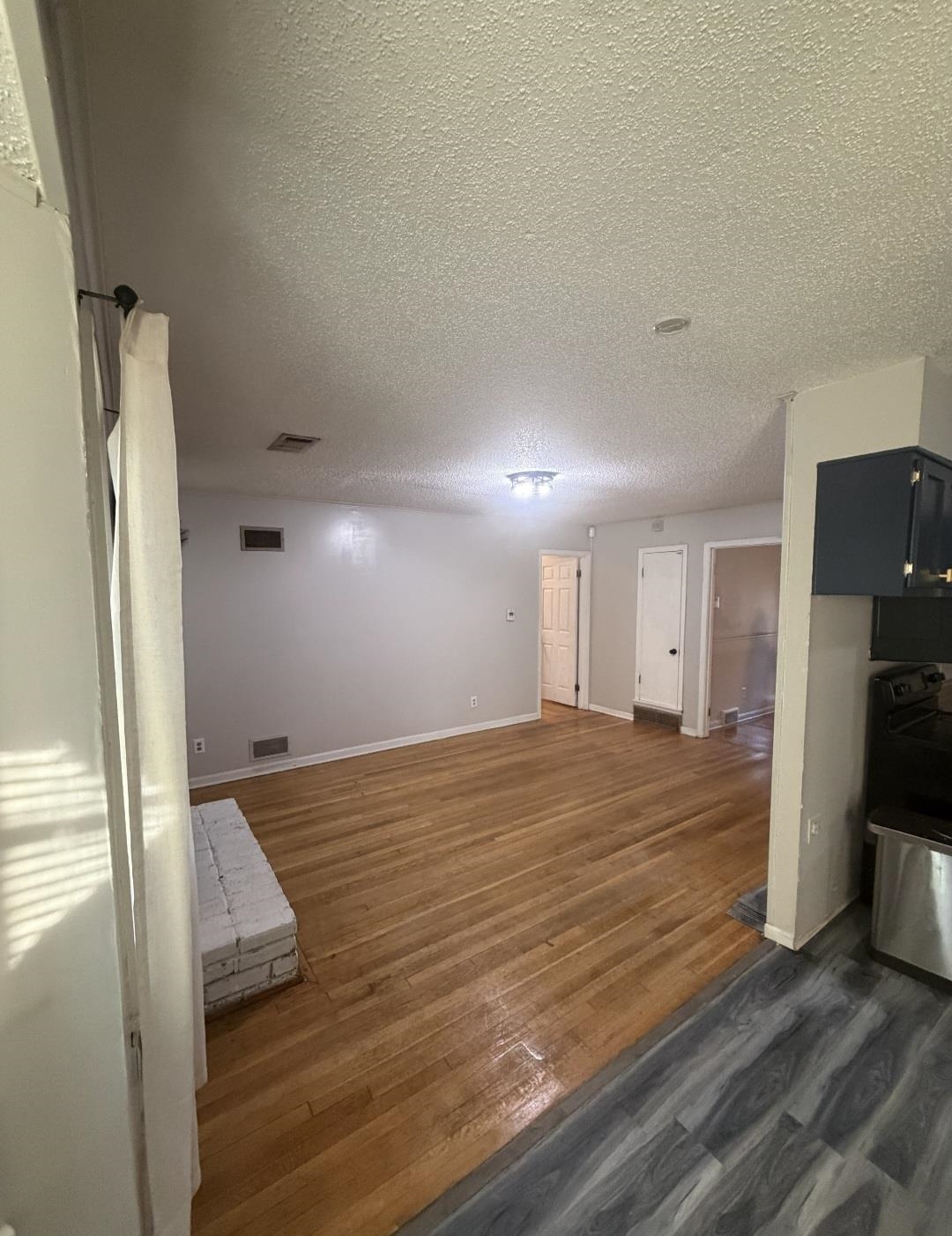 5128 Jessie Lee Ln Property Photo 4