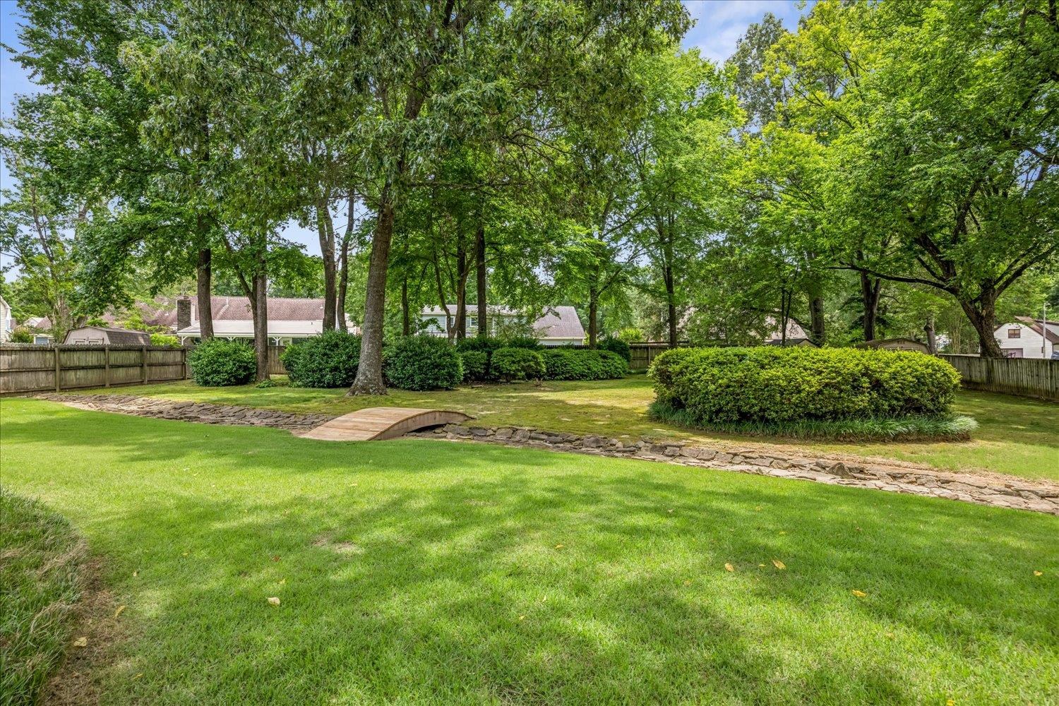 643 Wood Valley Dr Property Photo 23