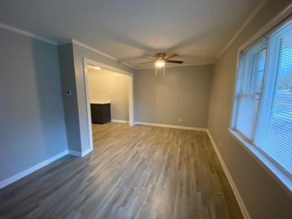 3962 Sloan St Property Photo 4