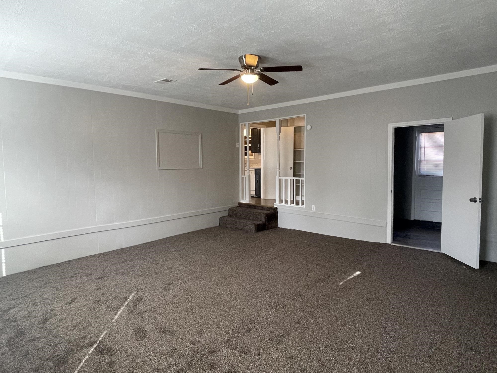 3962 Sloan St Property Photo 8