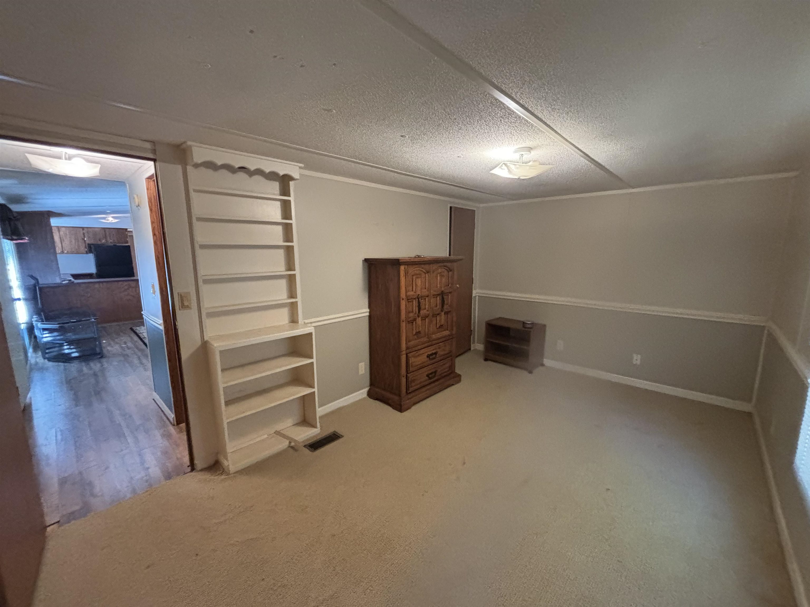 100 Cherokee Dr Property Photo 18