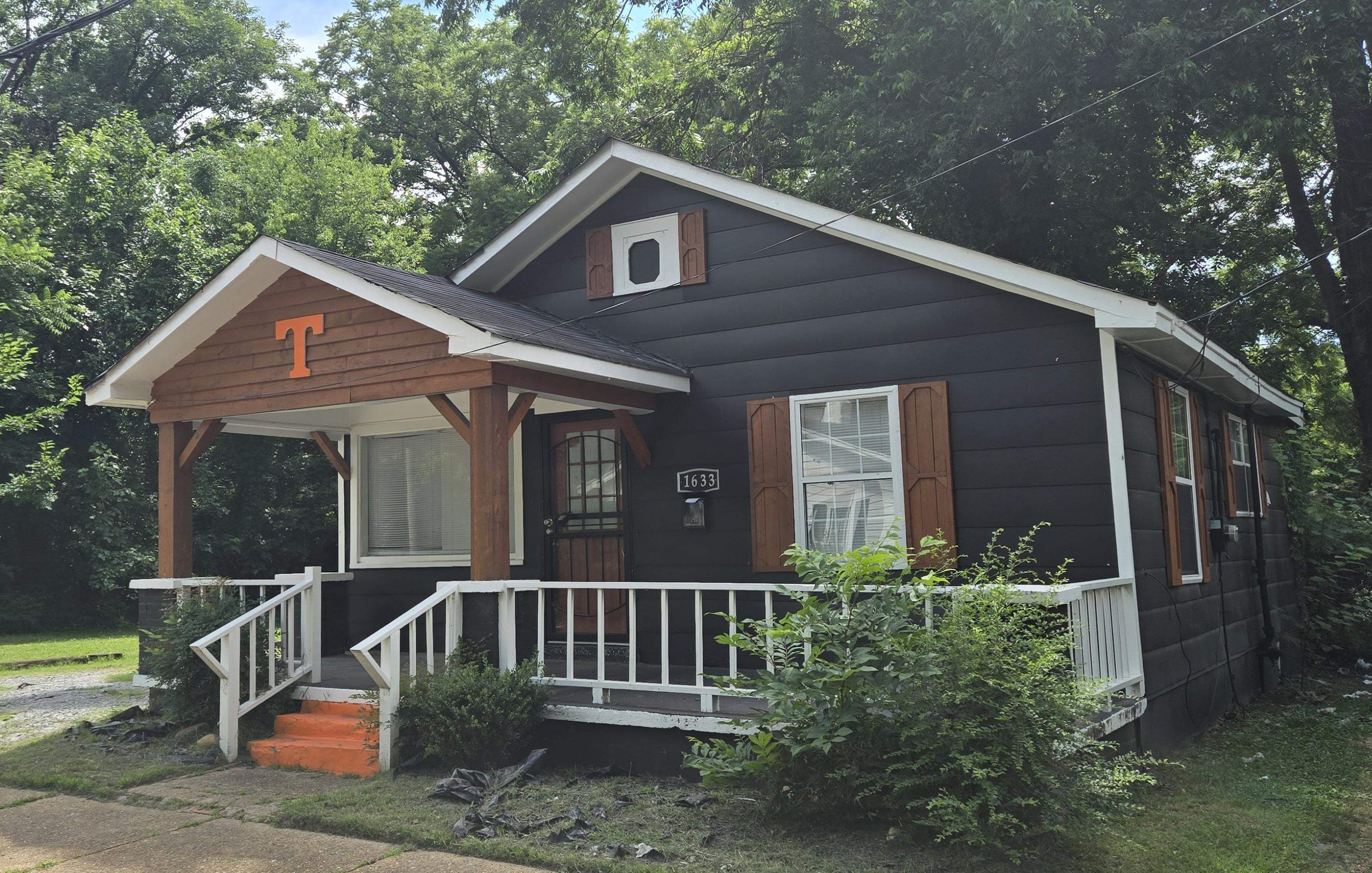 1633 ORR ST Property Photo 1
