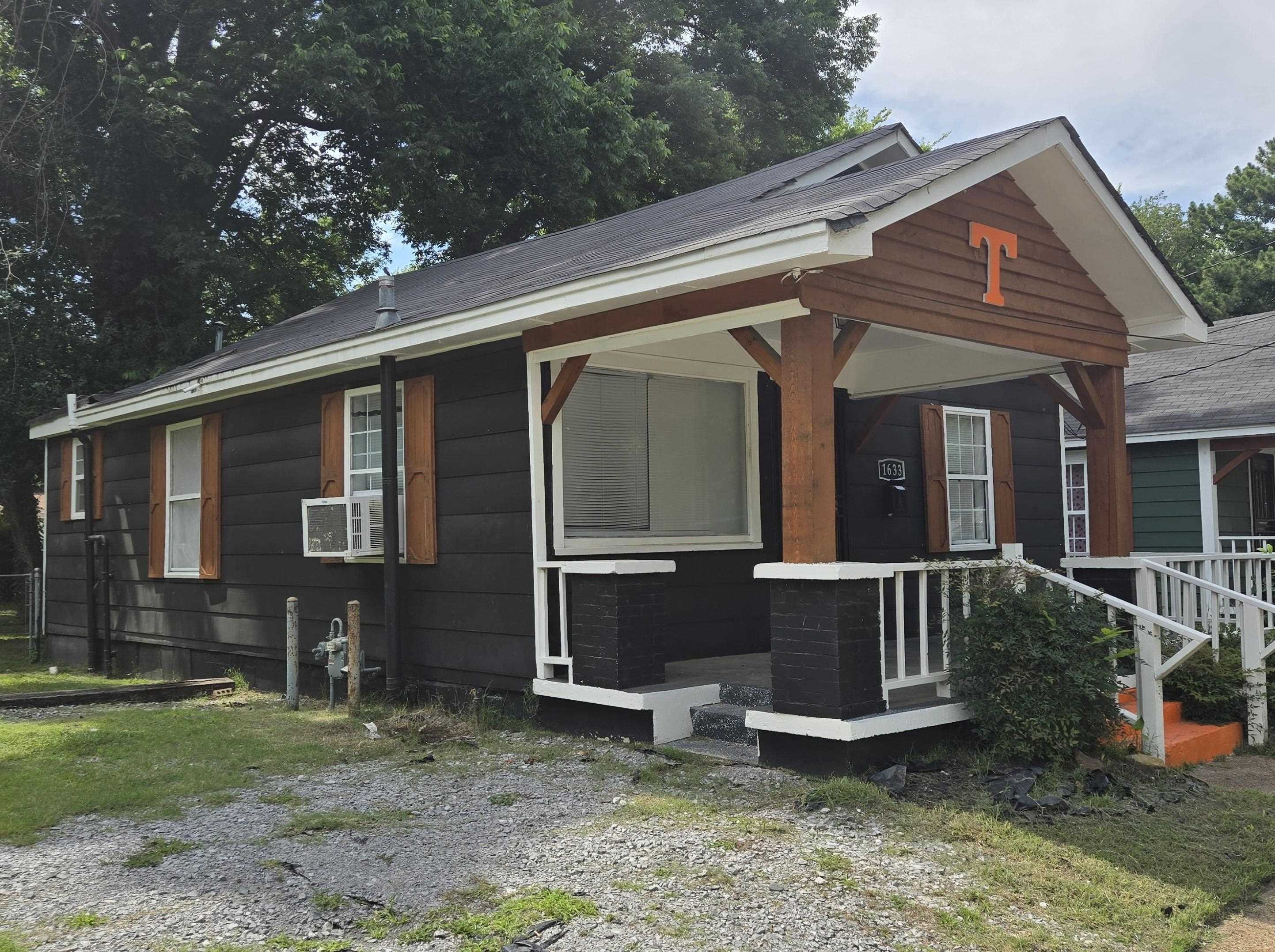 1633 Orr St Property Photo 2