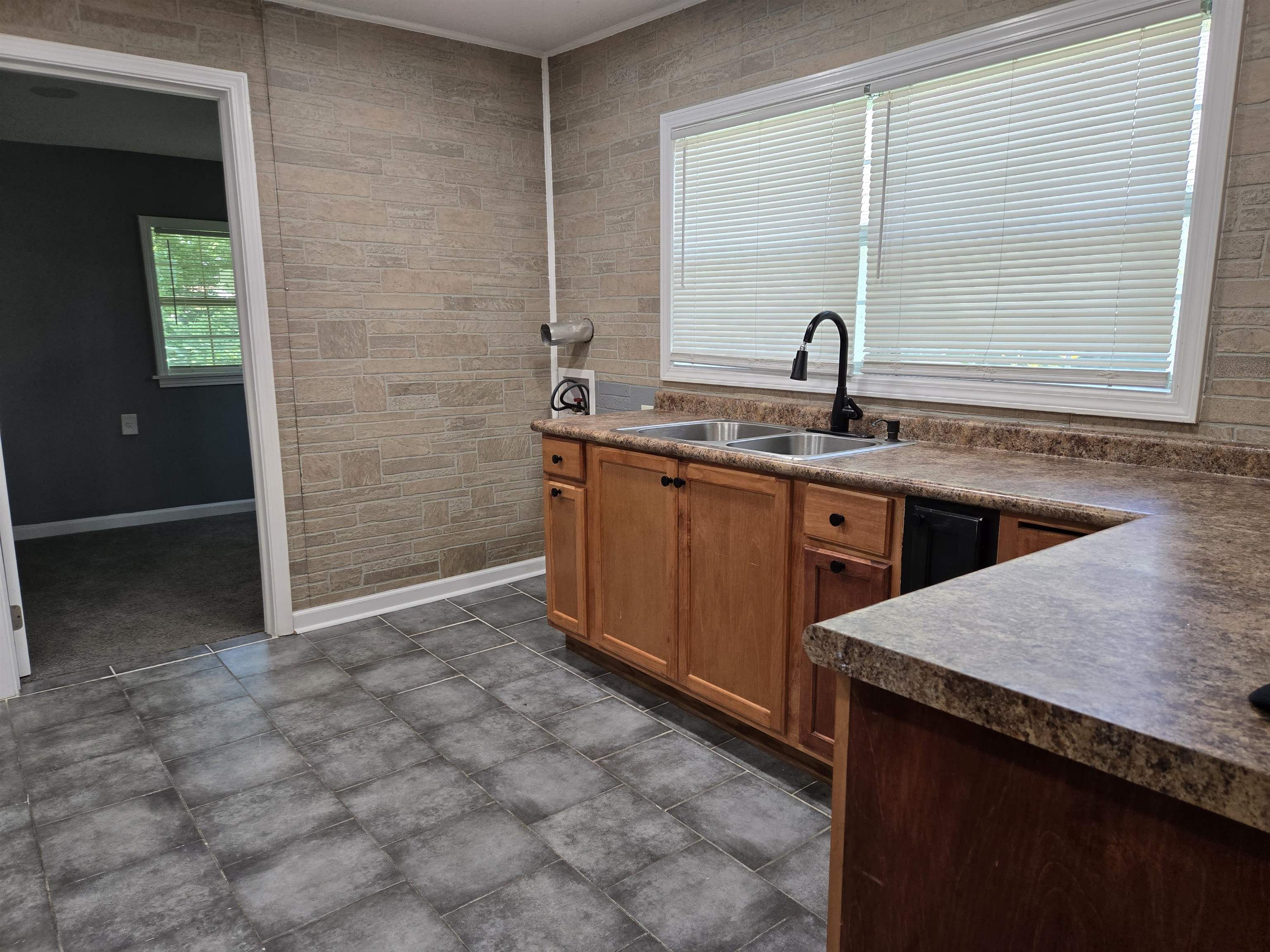 1633 Orr St Property Photo 7