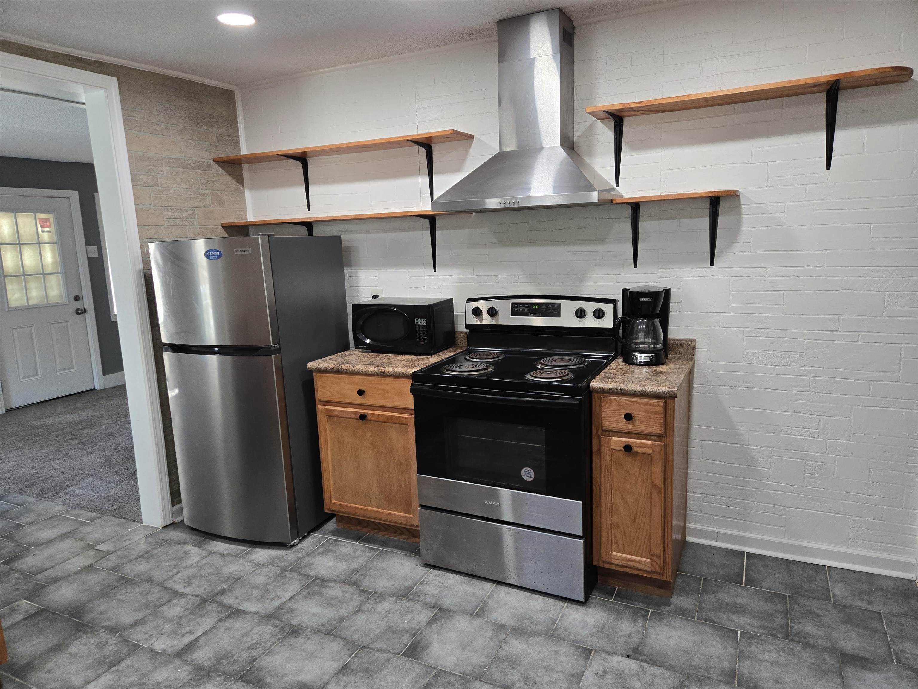 1633 Orr St Property Photo 9
