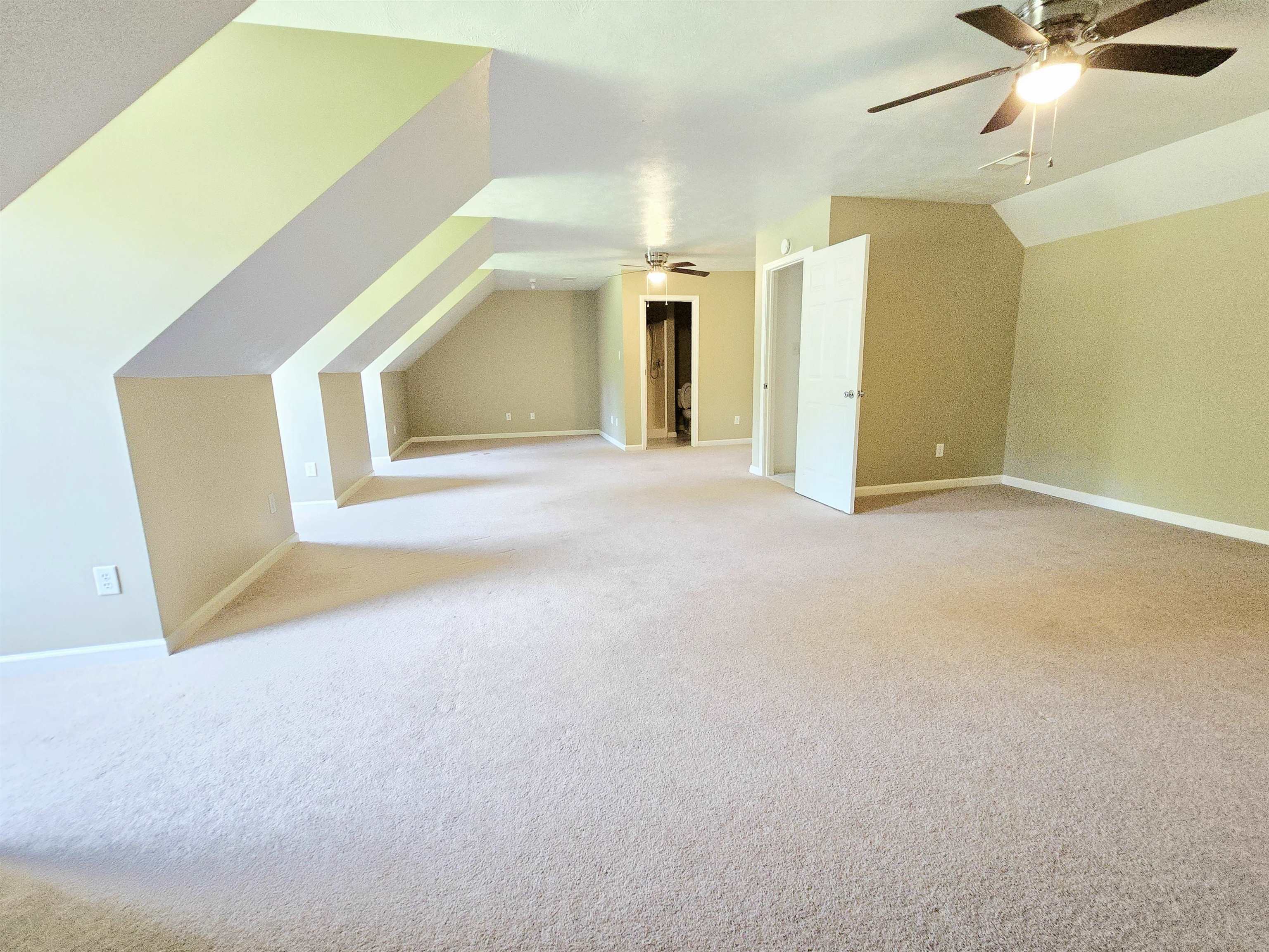 249 Robin St Property Photo 34