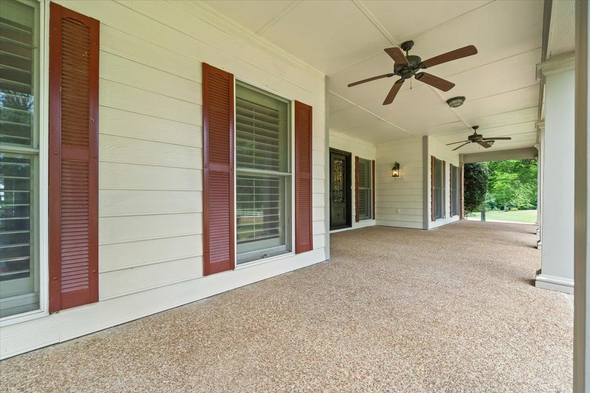 2890 Raleigh-lagrange Dr Property Photo 4