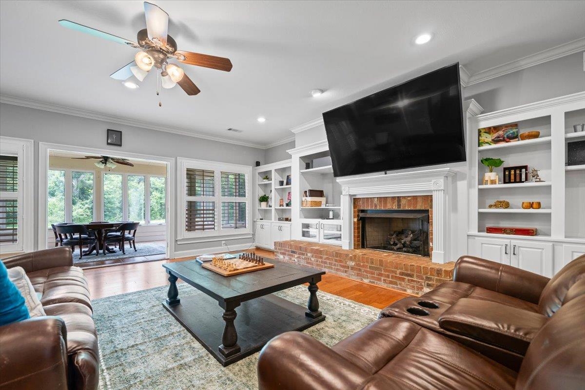 2890 Raleigh-lagrange Dr Property Photo 8