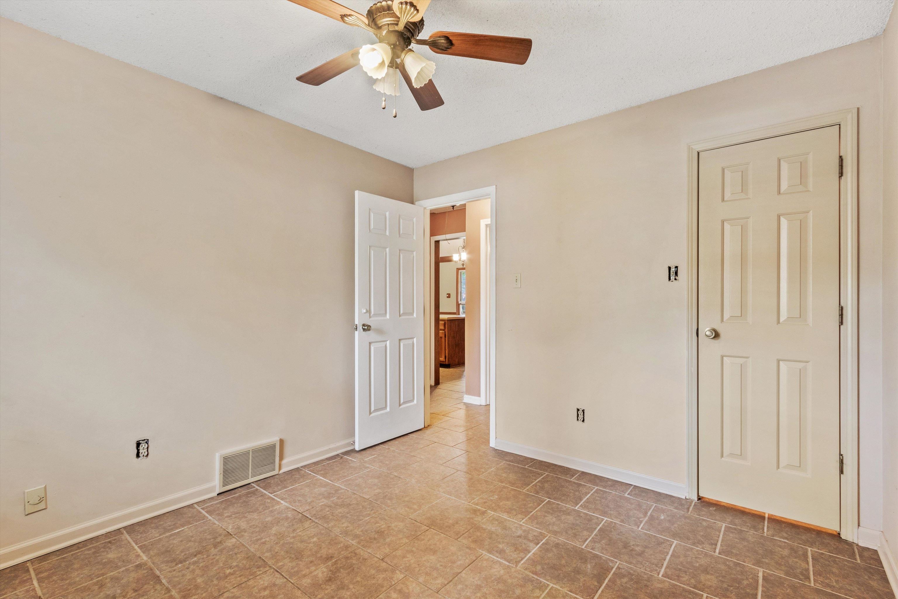 7009 Rocky Creek Dr Property Photo 16