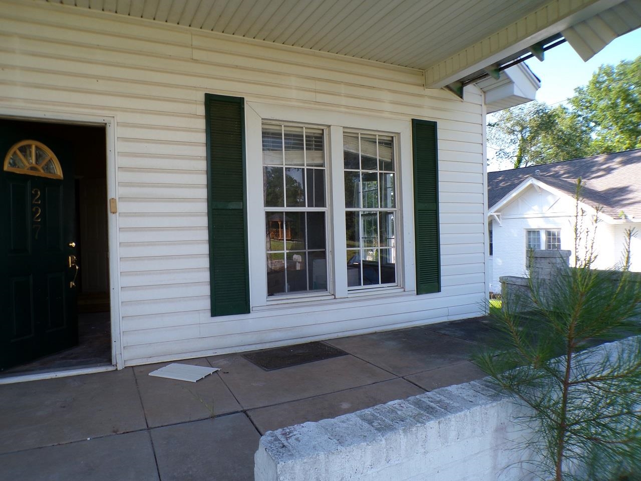 227 N 5th St Property Photo 4