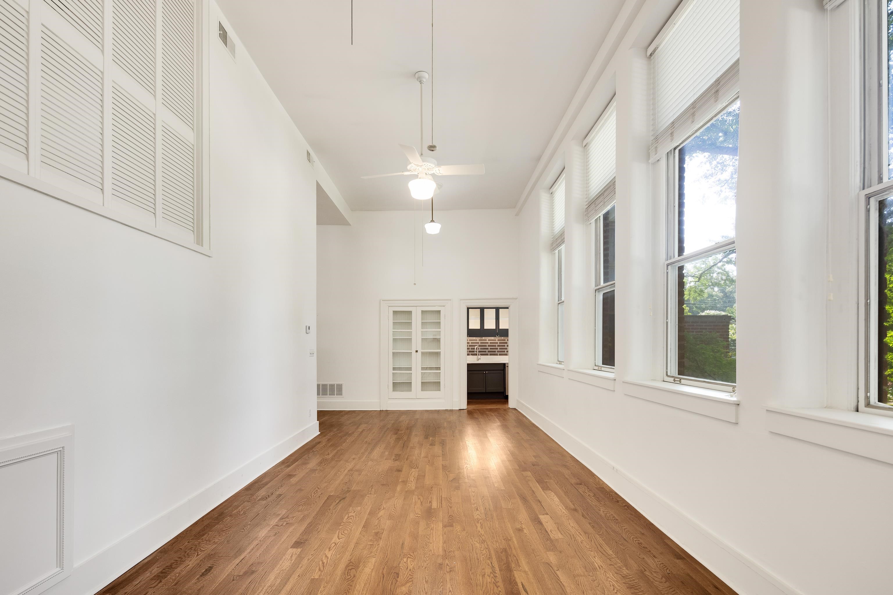 519 S Edgewood St 206 Property Photo 4