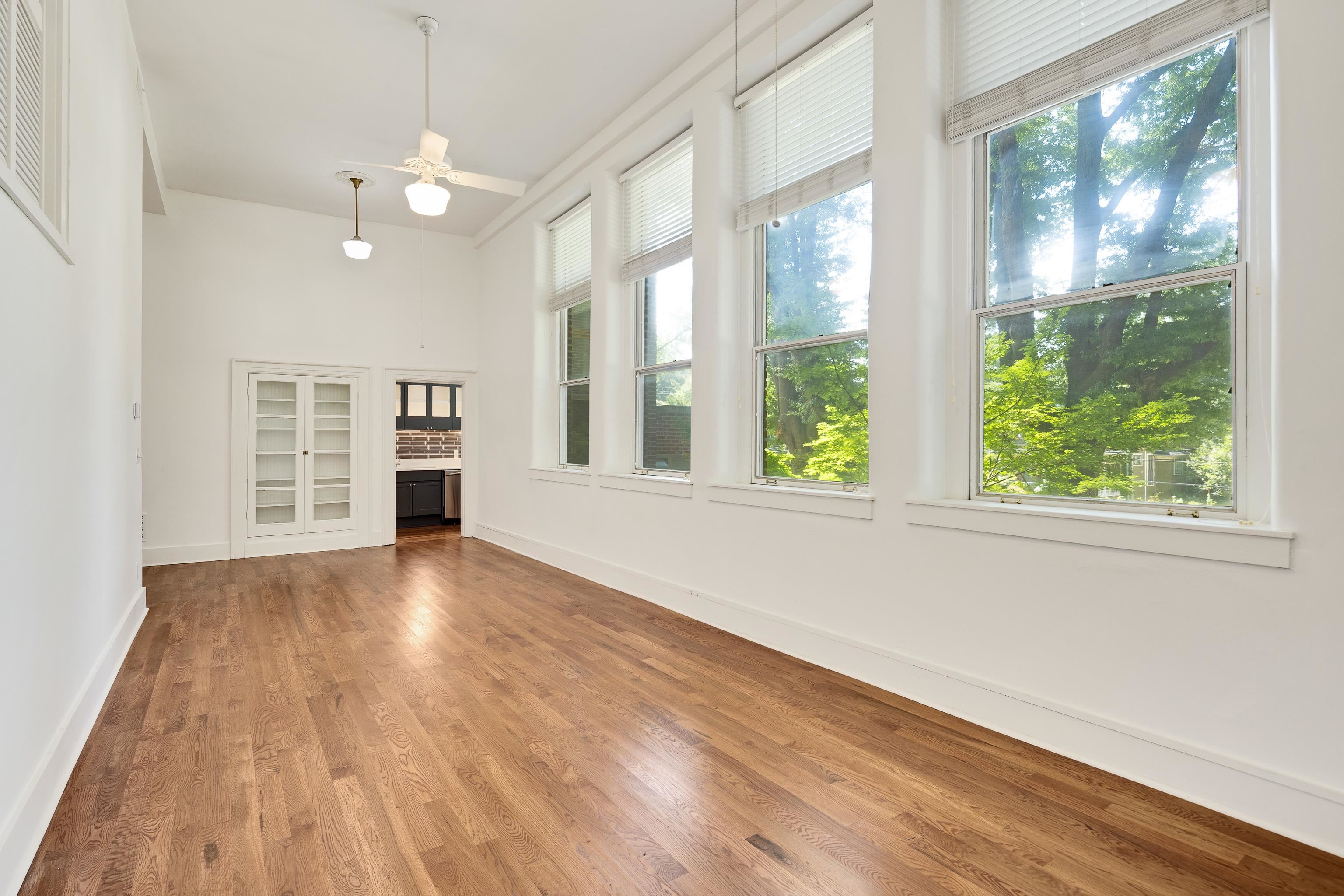 519 S Edgewood St 206 Property Photo 5