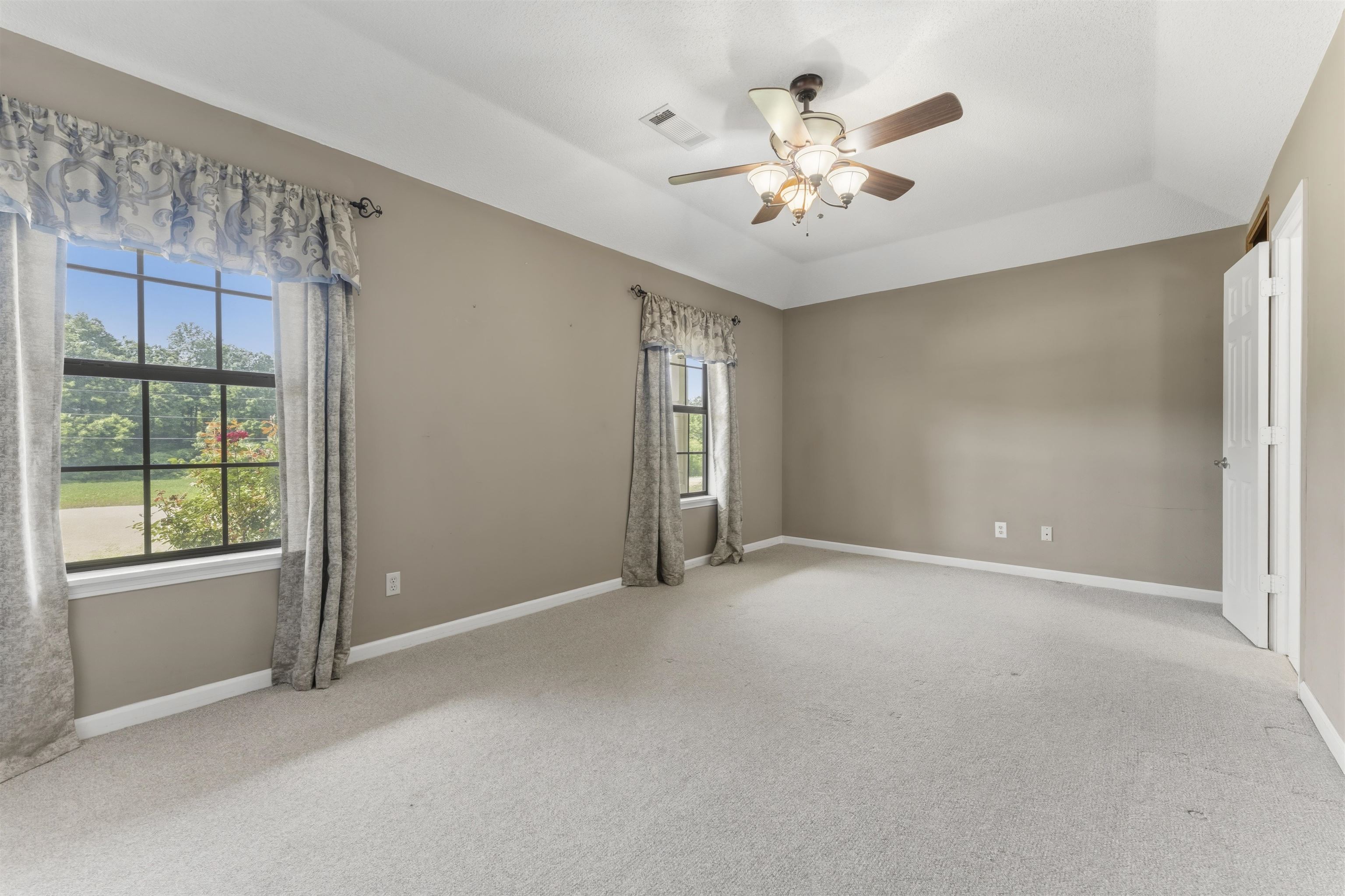 597 West Dr Property Photo 15