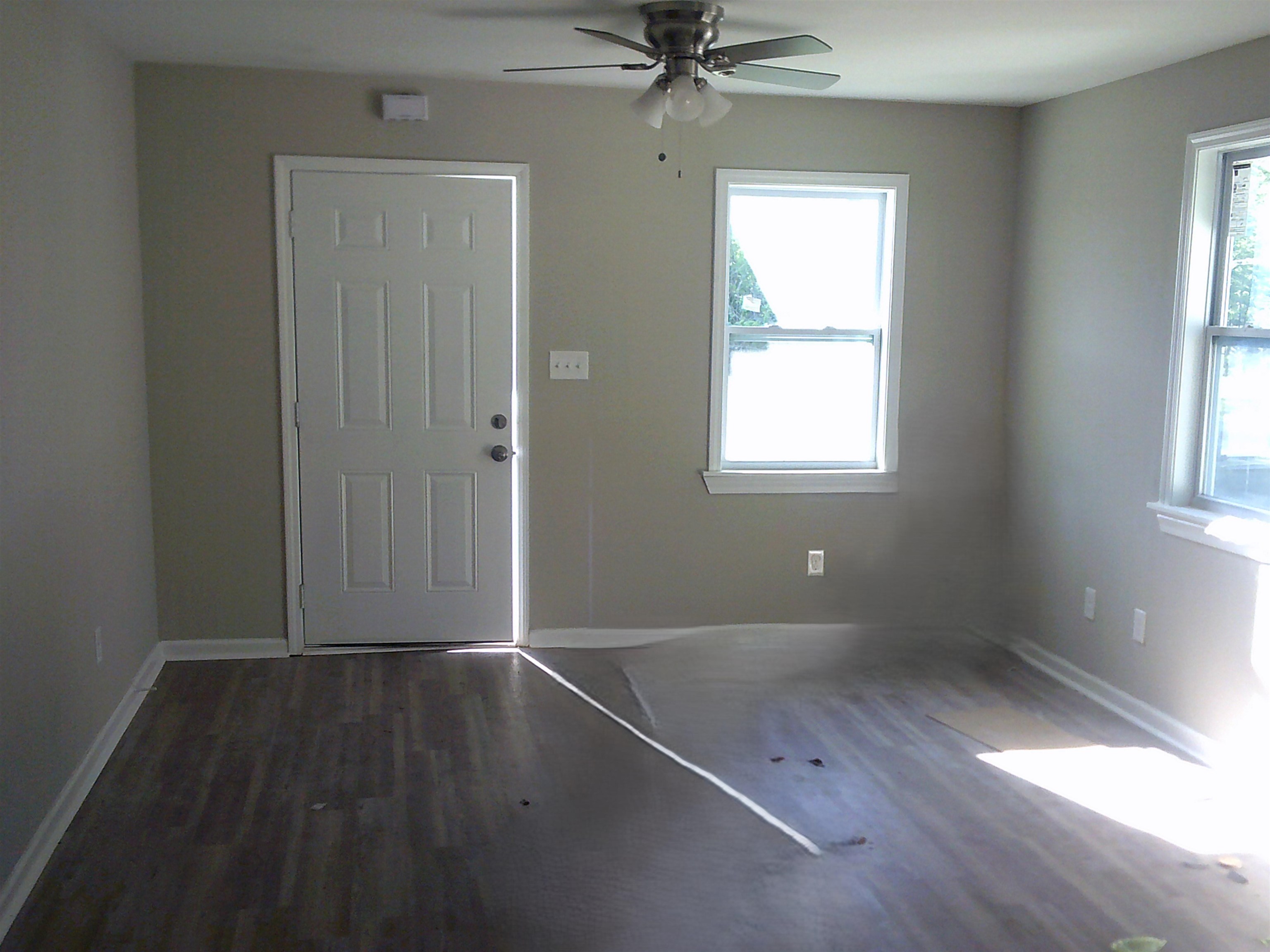 728 N Montgomery Ave Property Photo 3