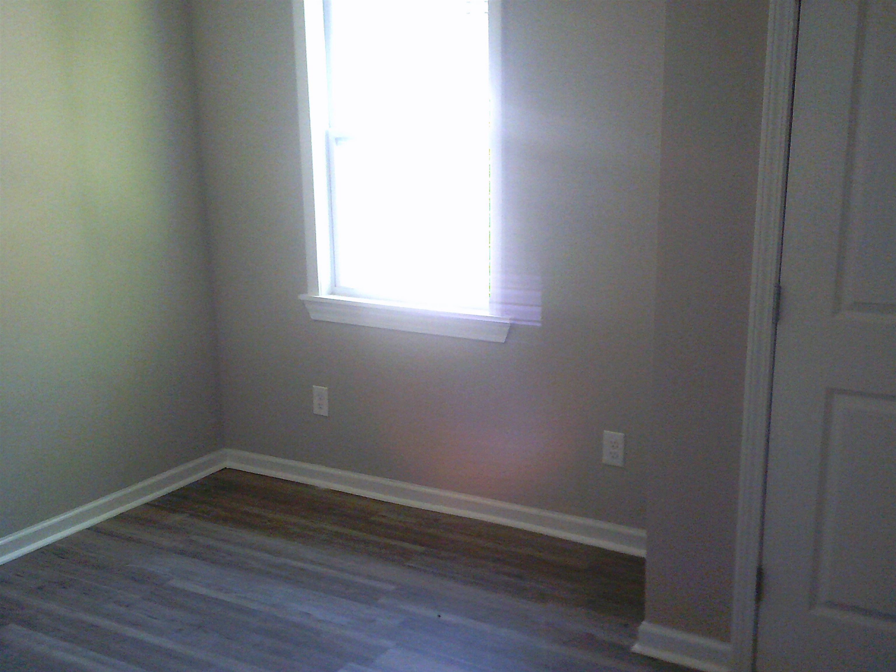 728 N Montgomery Ave Property Photo 5