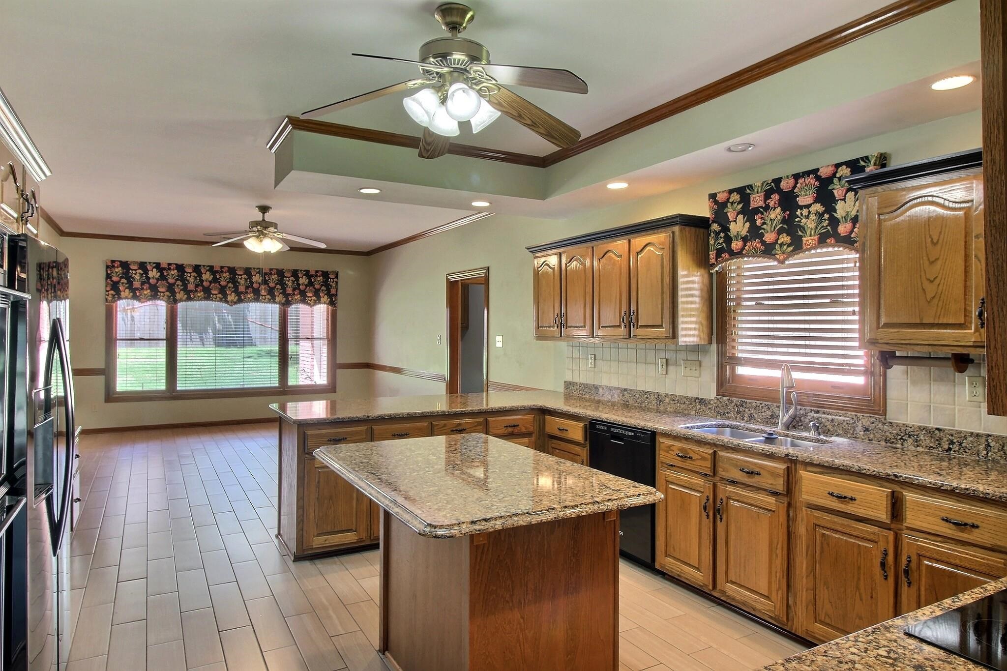 3328 Shady Forest Cv Property Photo 9