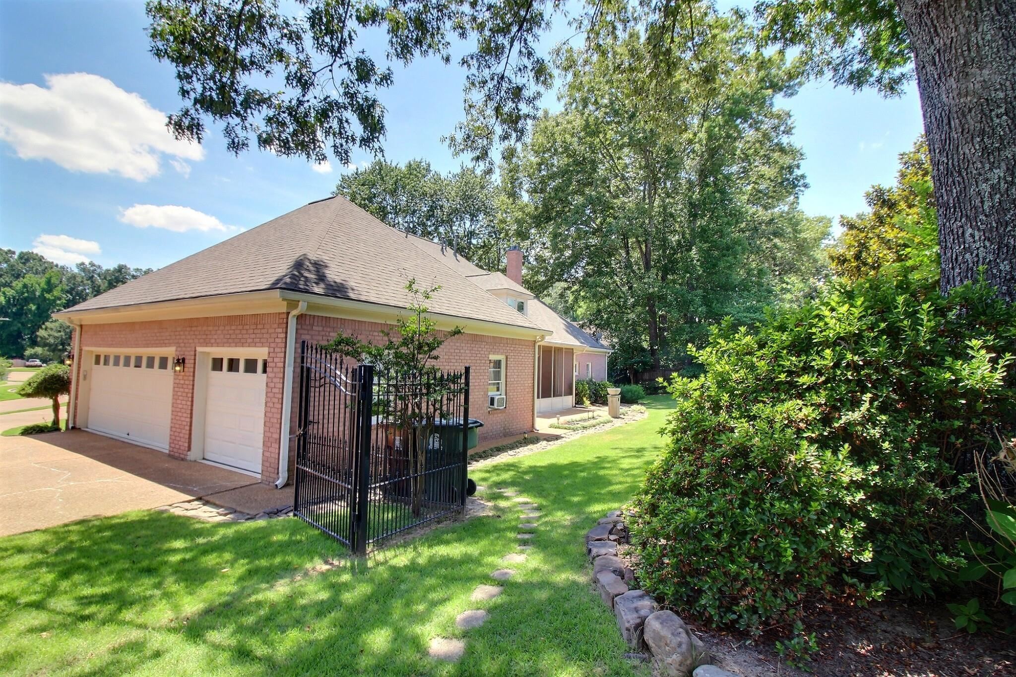 3328 Shady Forest Cv Property Photo 30