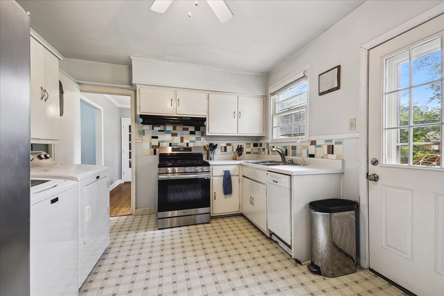 5021 Sequoia Ave Property Photo 8
