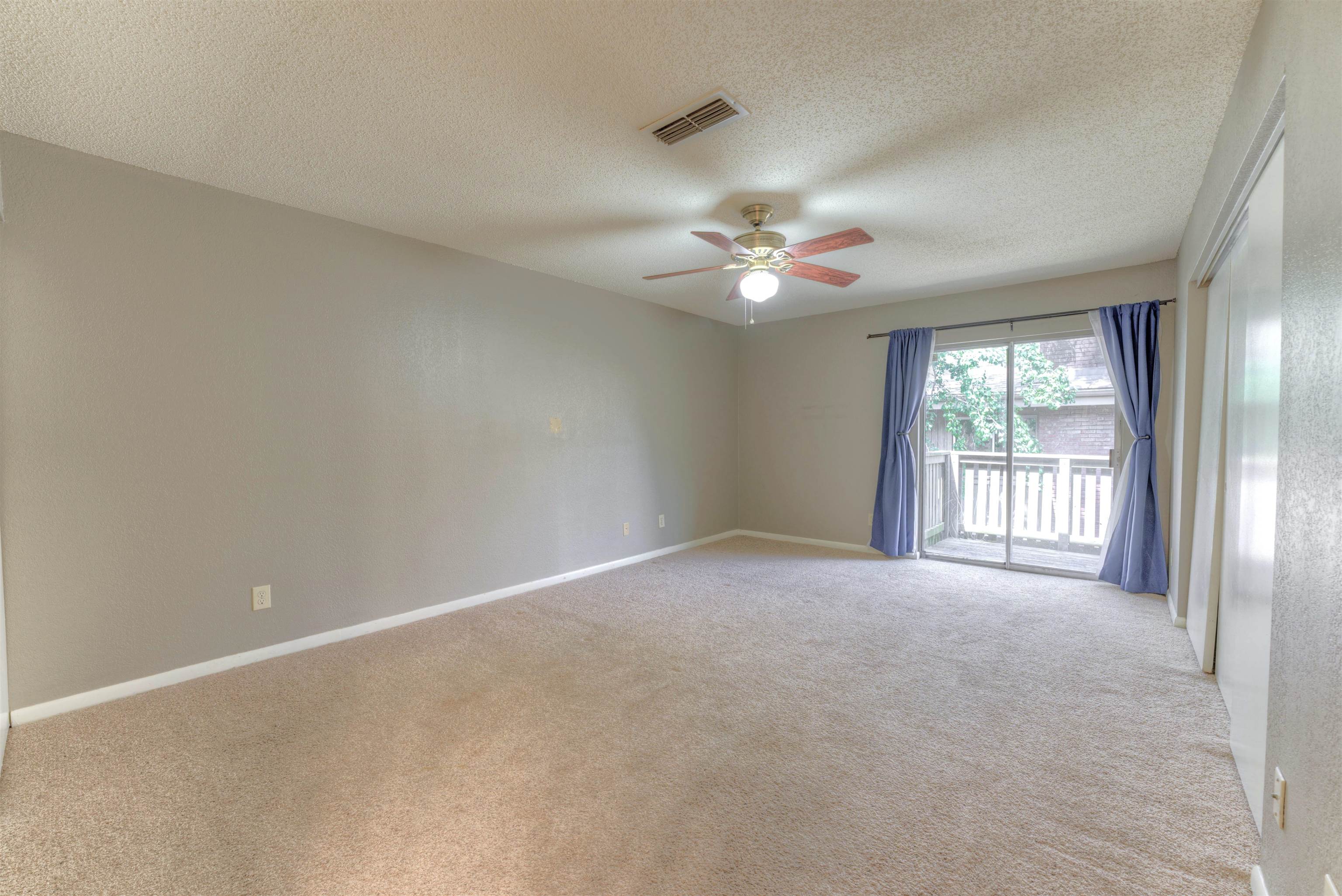 4756 Eagle Crest Dr 4102 Property Photo 2