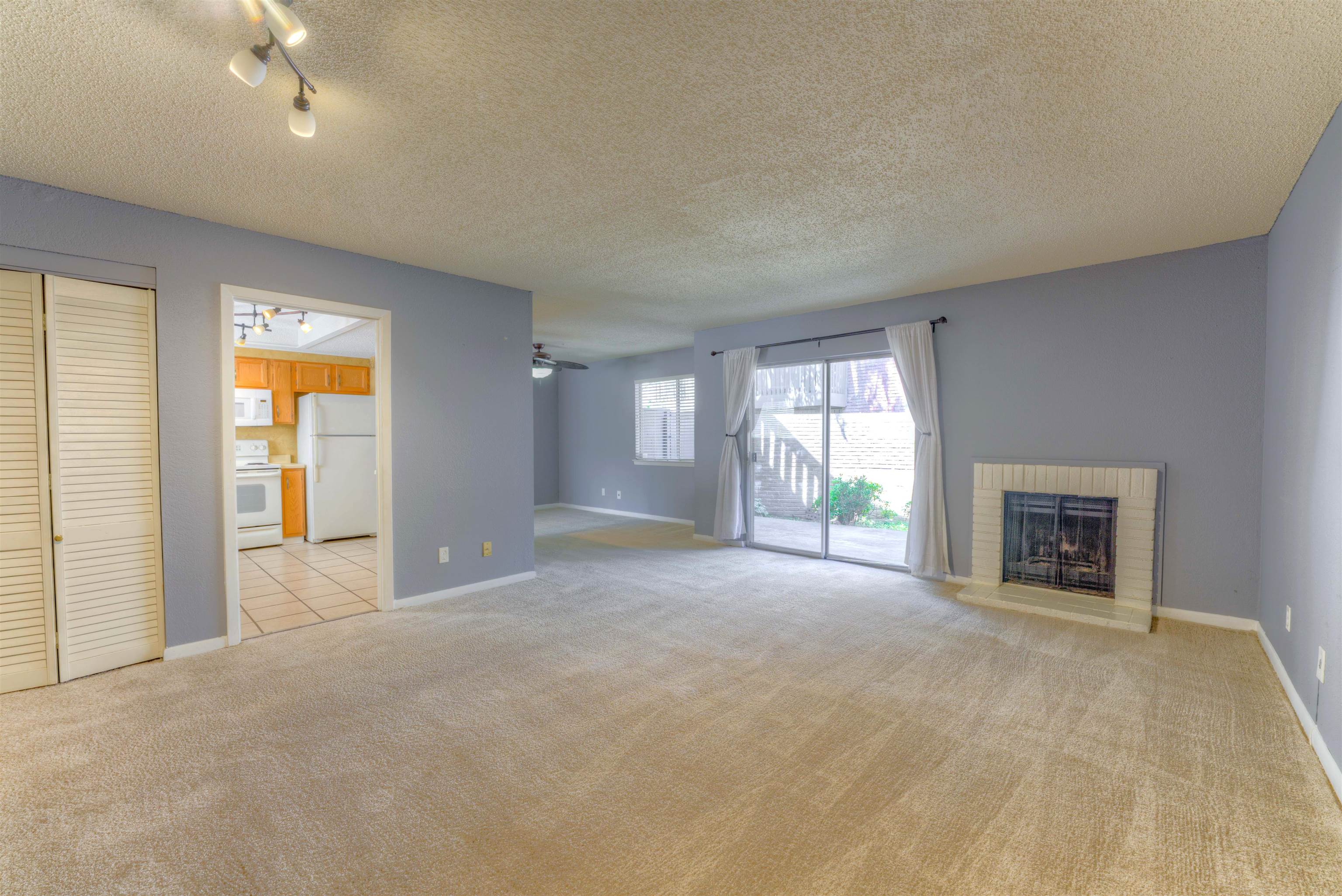 4756 Eagle Crest Dr 4102 Property Photo 8