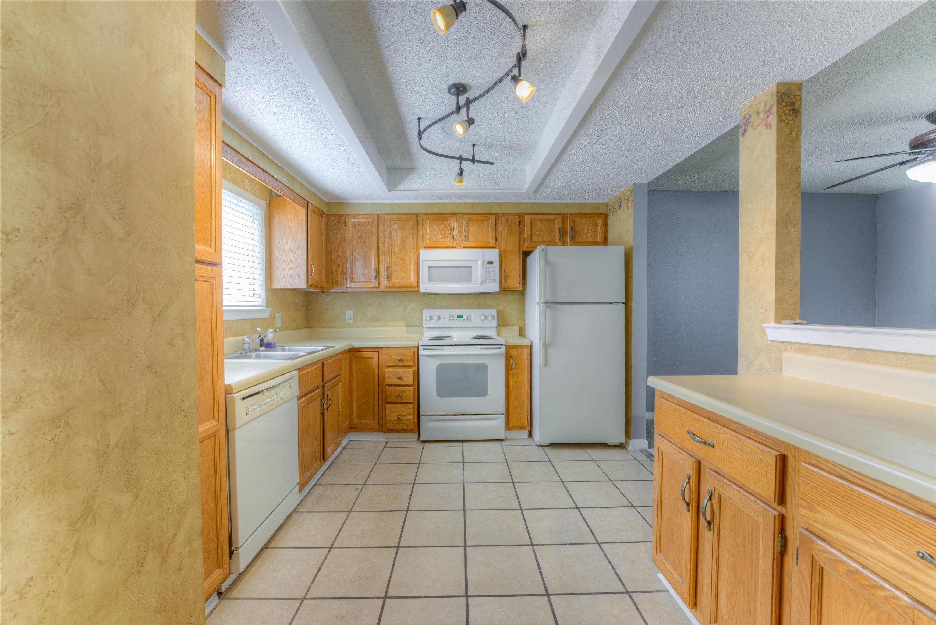 4756 Eagle Crest Dr 4102 Property Photo 12