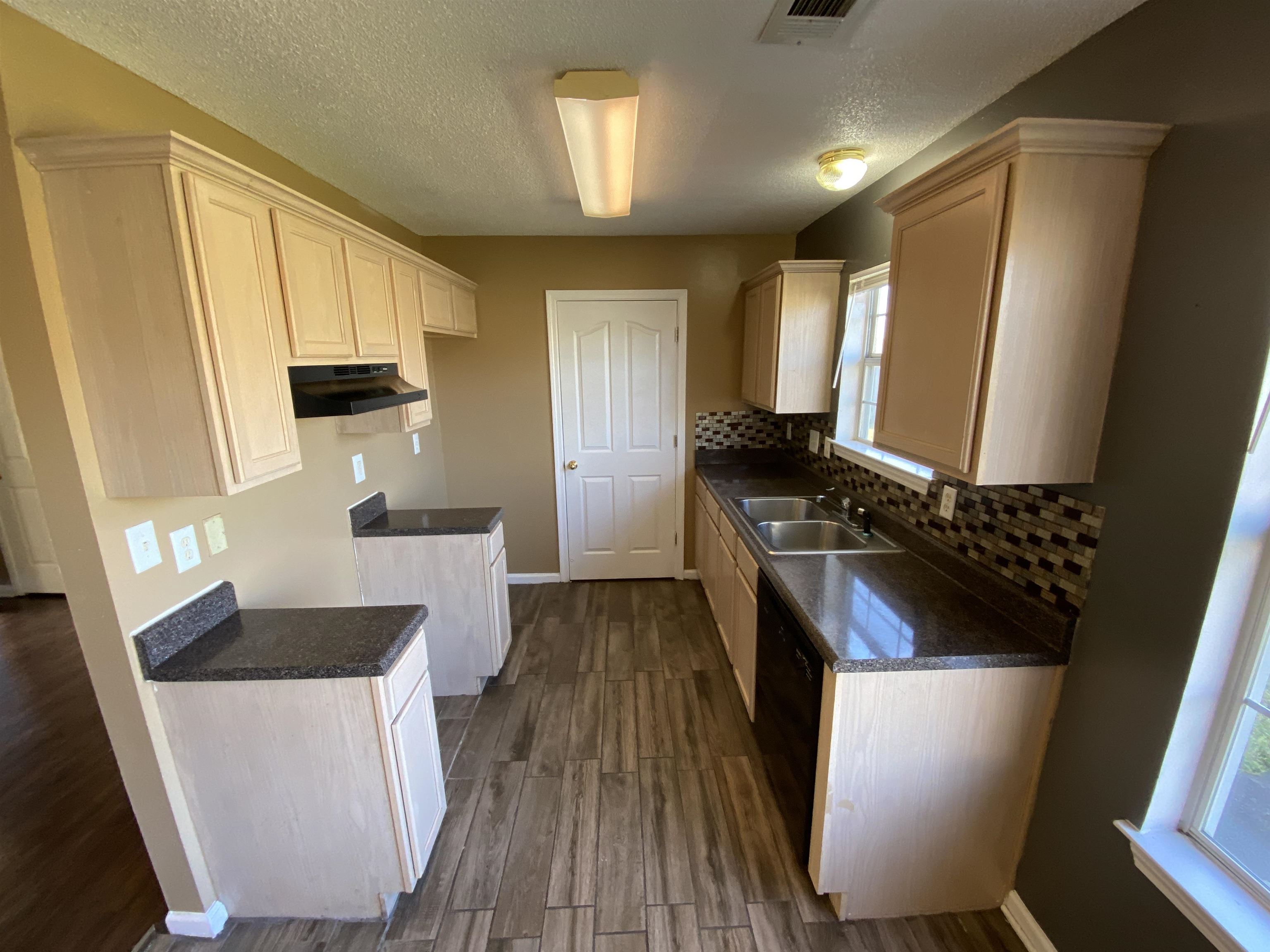 4431 SHADOW LEAF CV N Property Photo 1