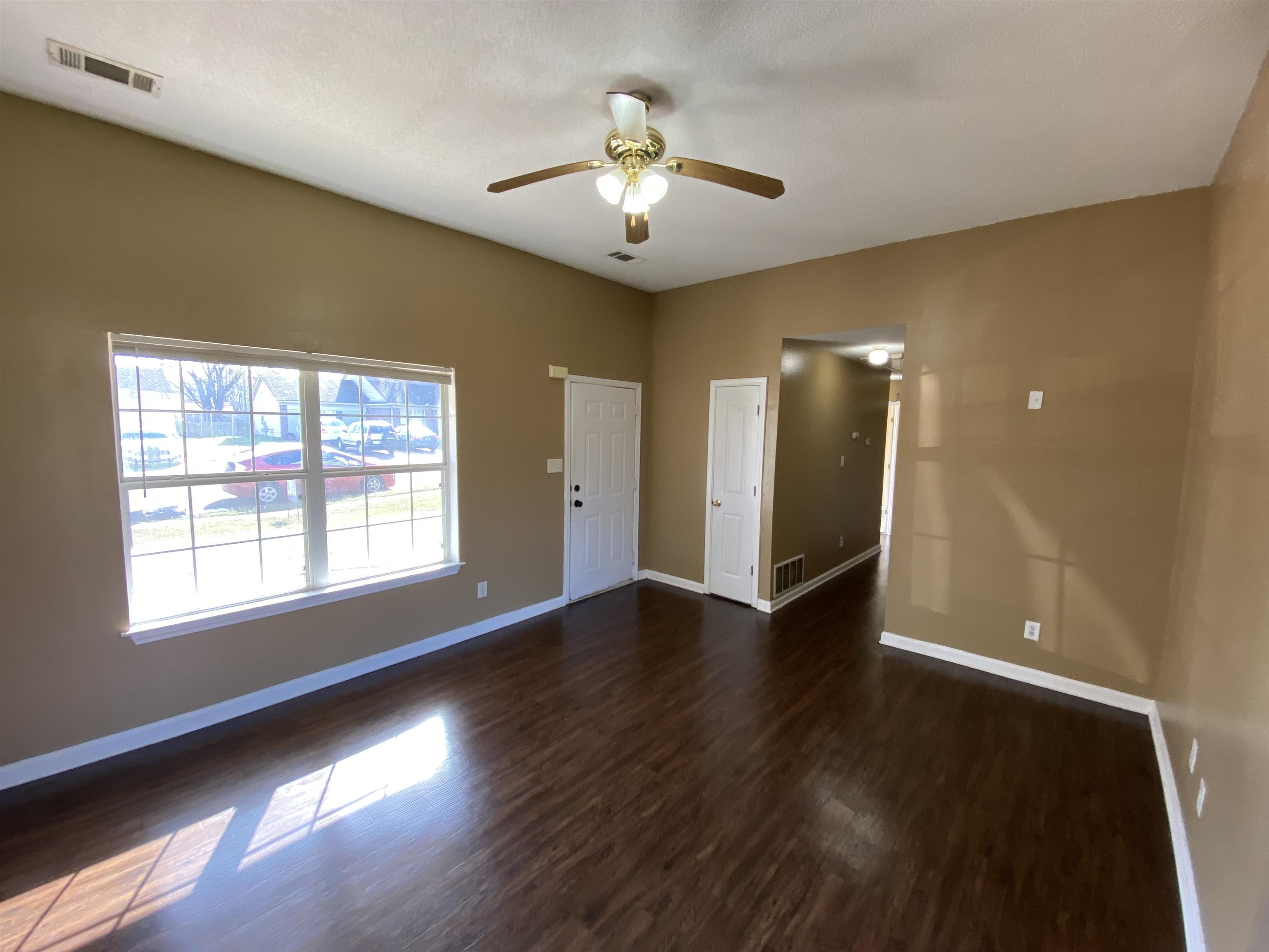 4431 Shadow Leaf Cv N Property Photo 7