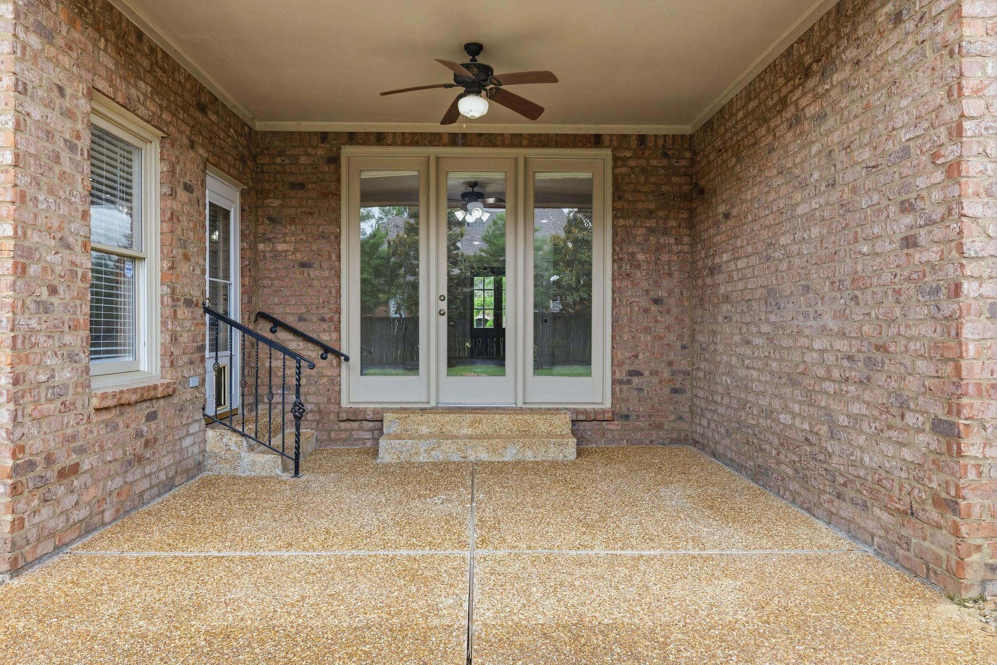 842 Shadow Walk Ln Property Photo 31