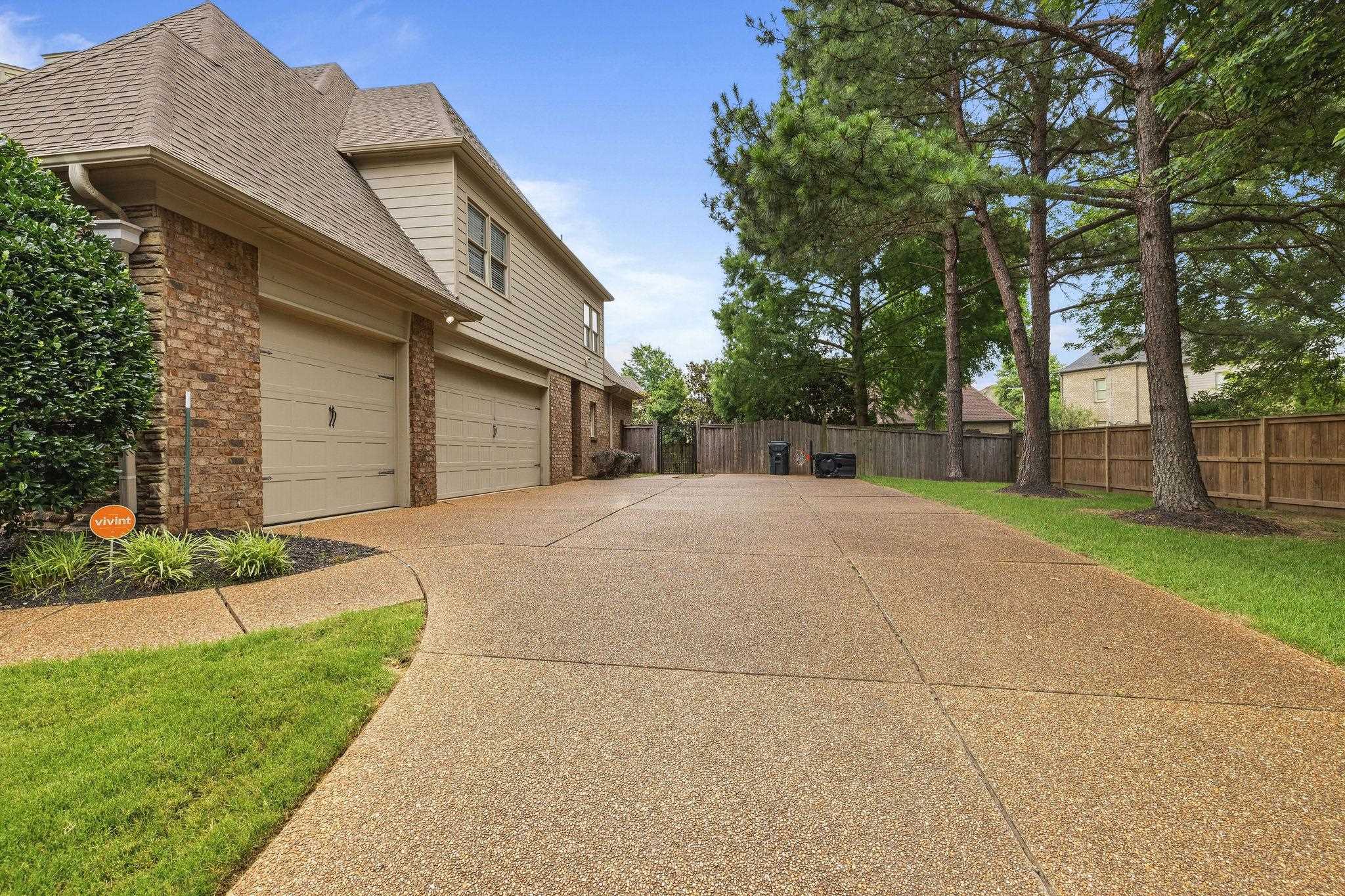 842 Shadow Walk Ln Property Photo 35