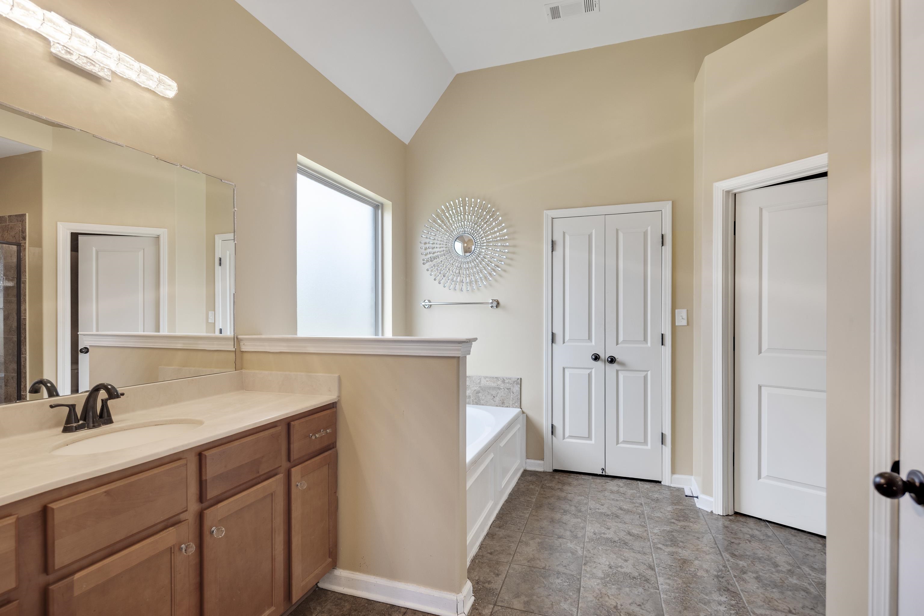 8938 Mt Hill Dr Property Photo 20