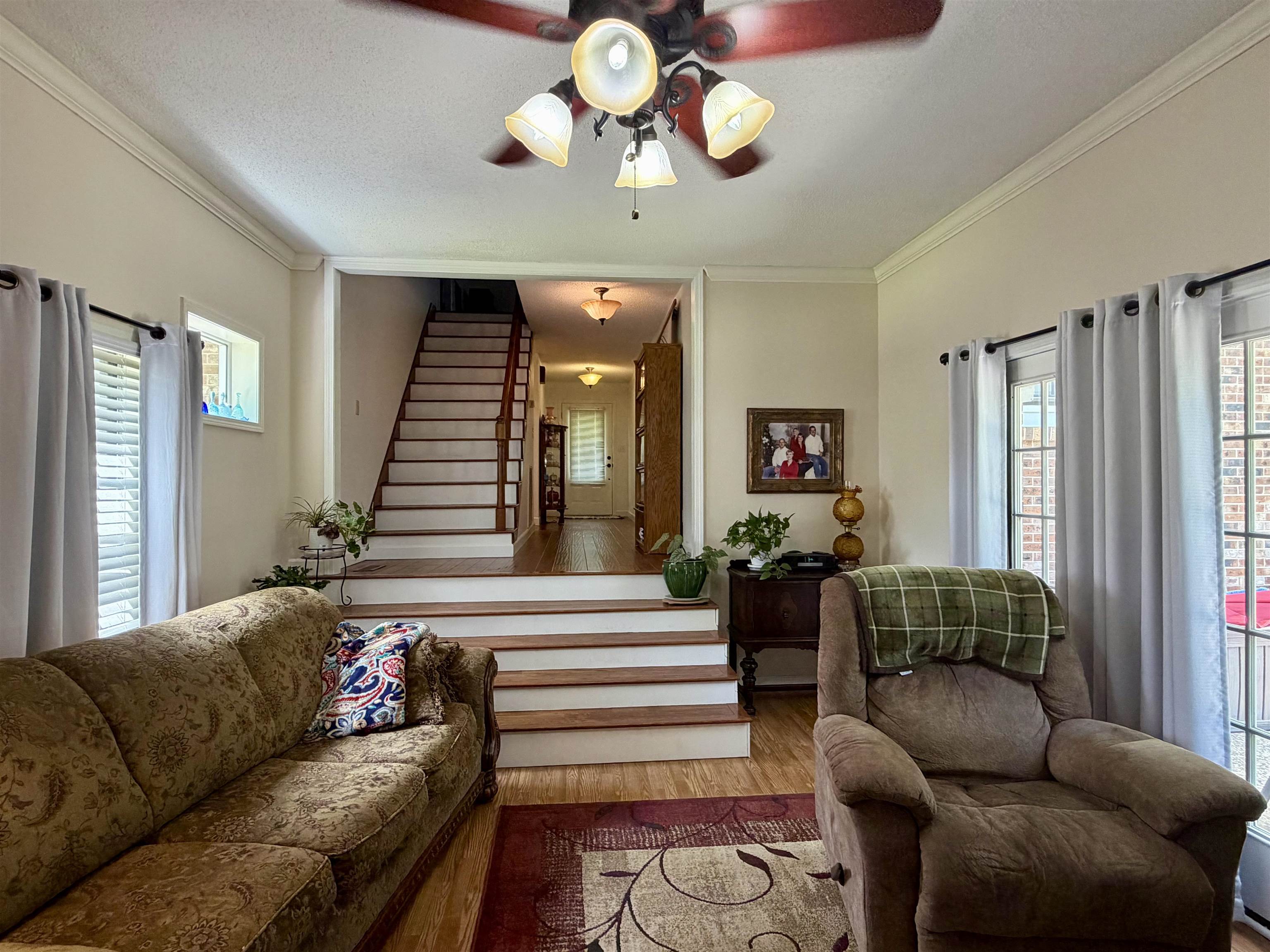 142 Treece St Property Photo 4