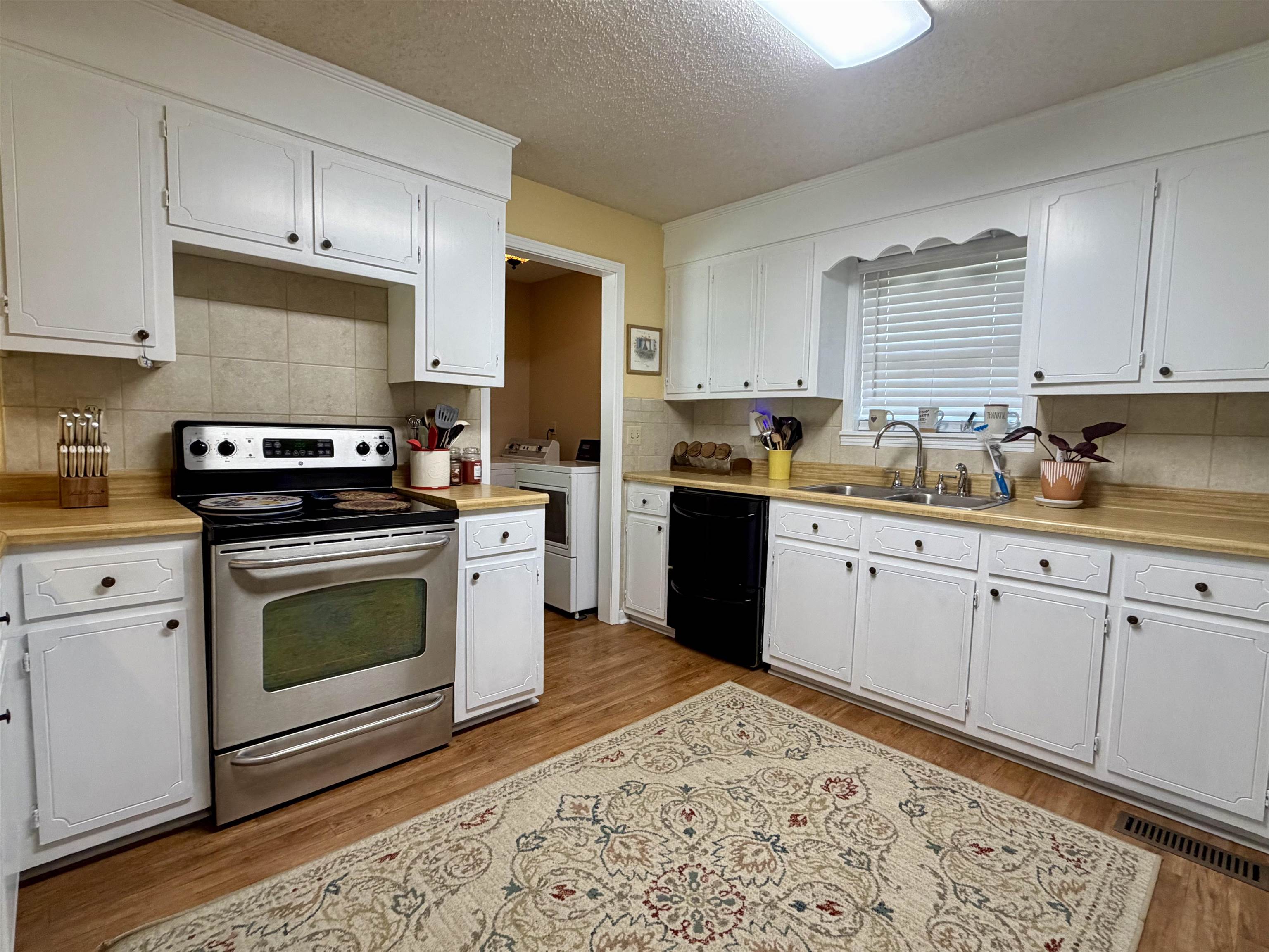 142 Treece St Property Photo 8