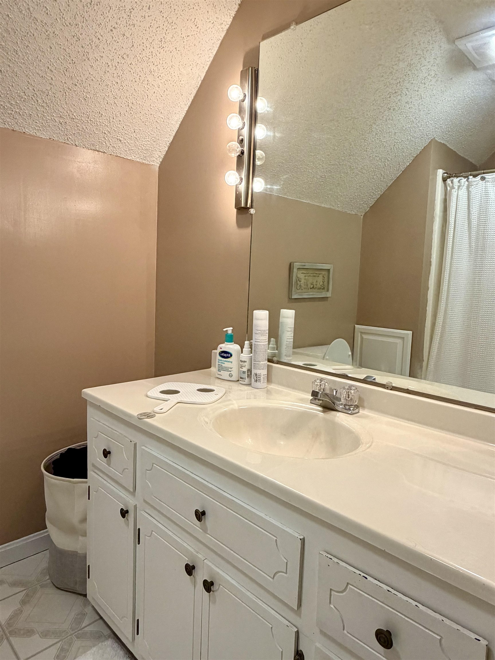 142 Treece St Property Photo 23