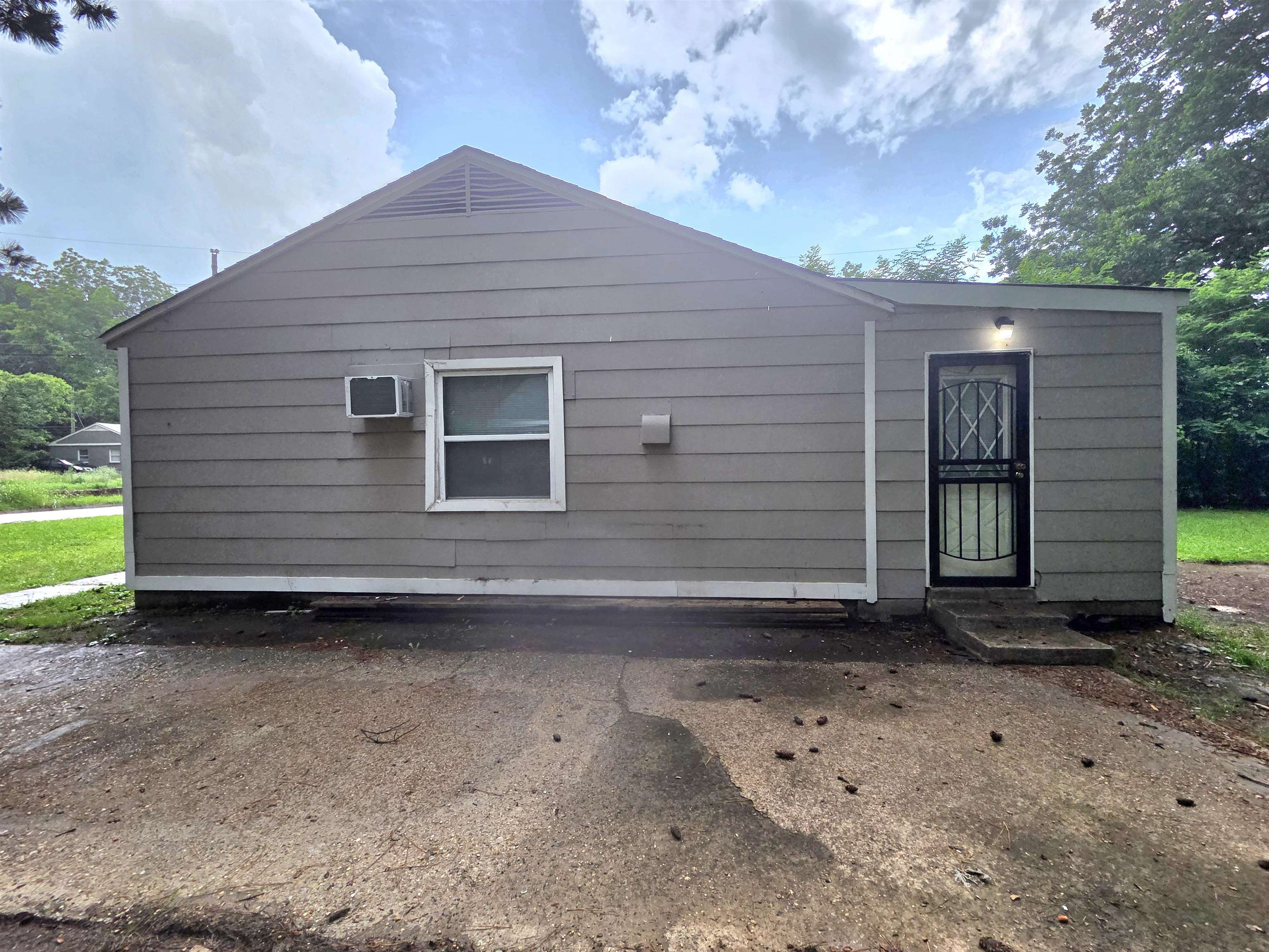 3263 Baskin St Property Photo 20