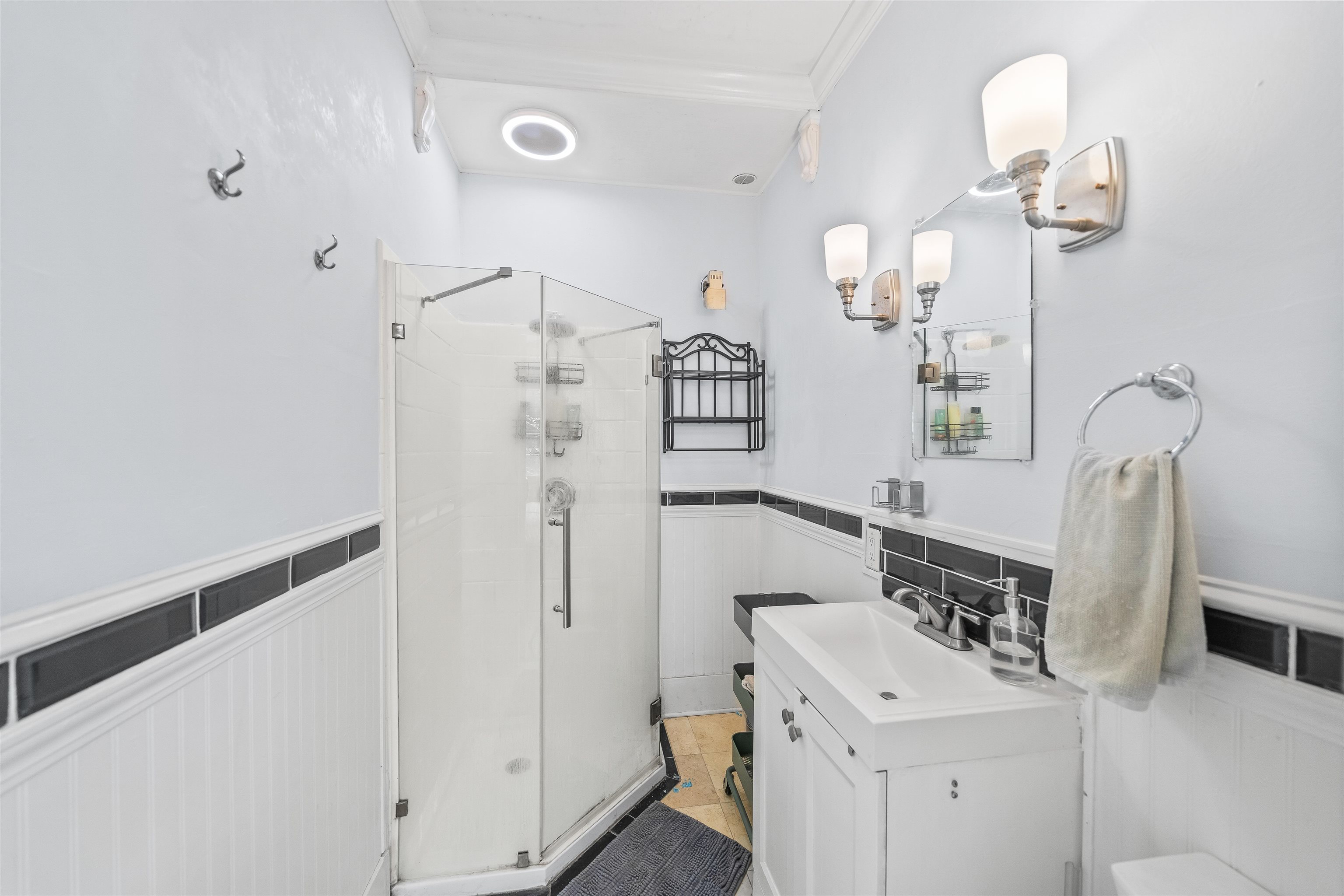 670 Maury St Property Photo 11