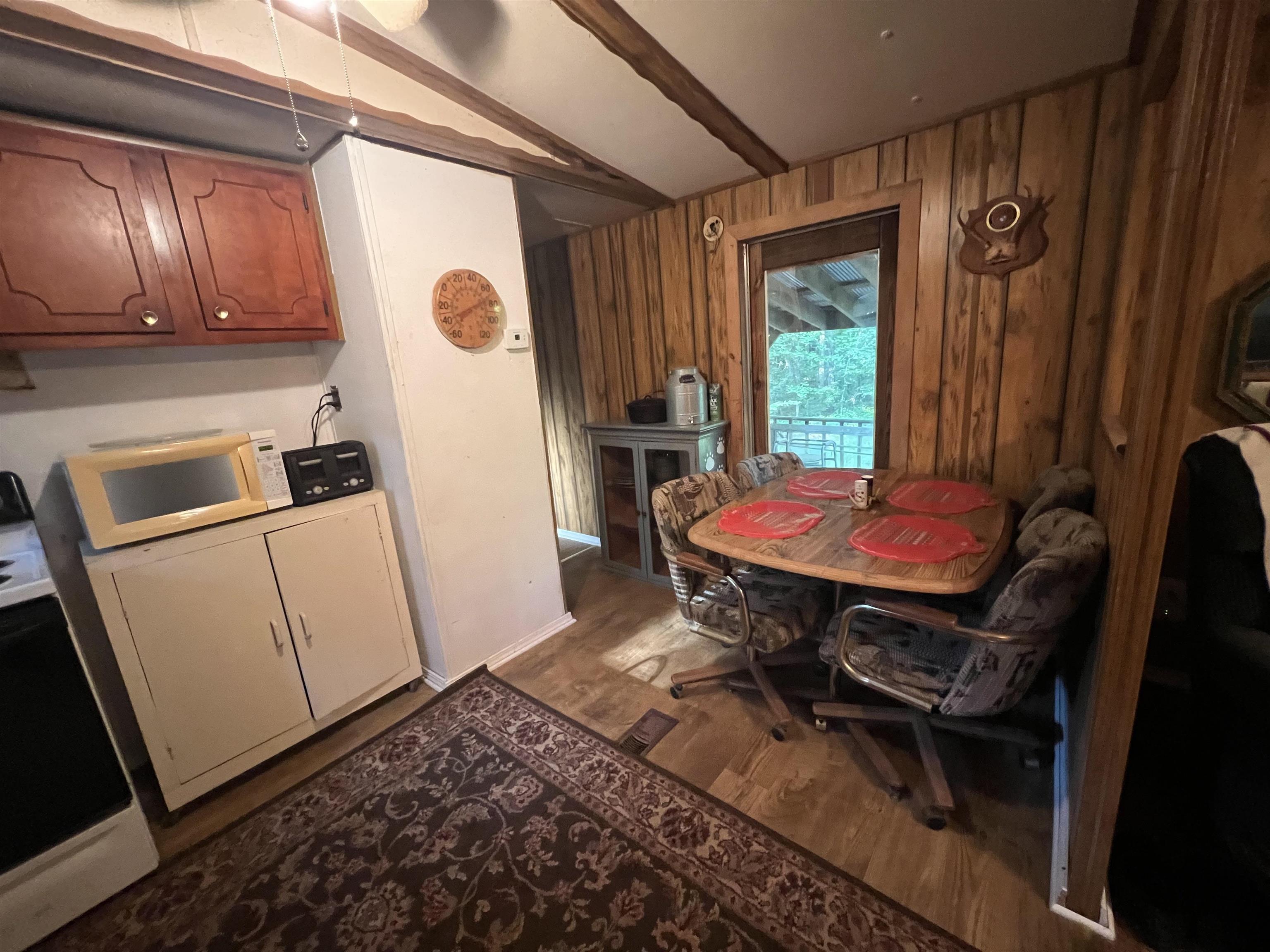 1520 Cherokee Dr Property Photo 6