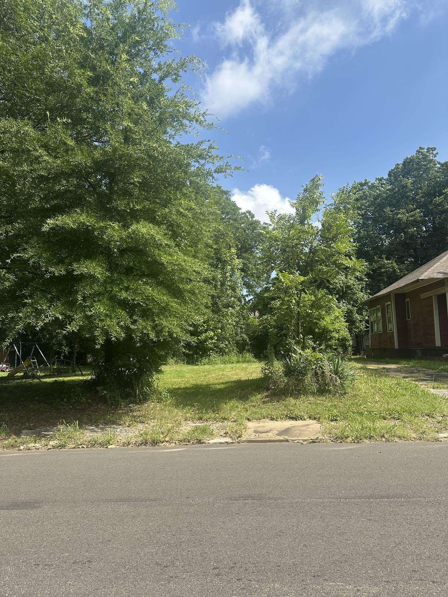 1182 Agnes Pl Property Photo 1