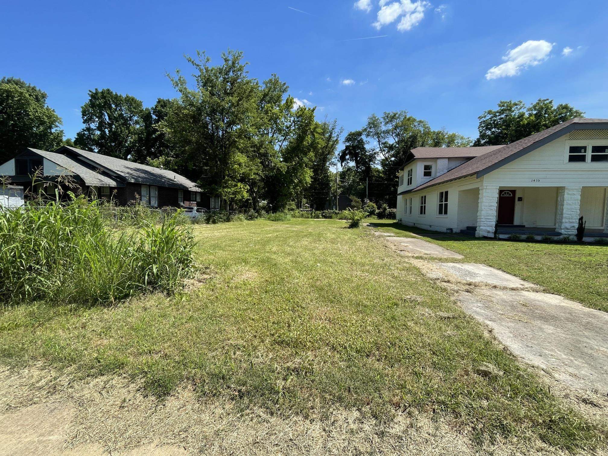 1439 Snowden Ave Property Photo 1
