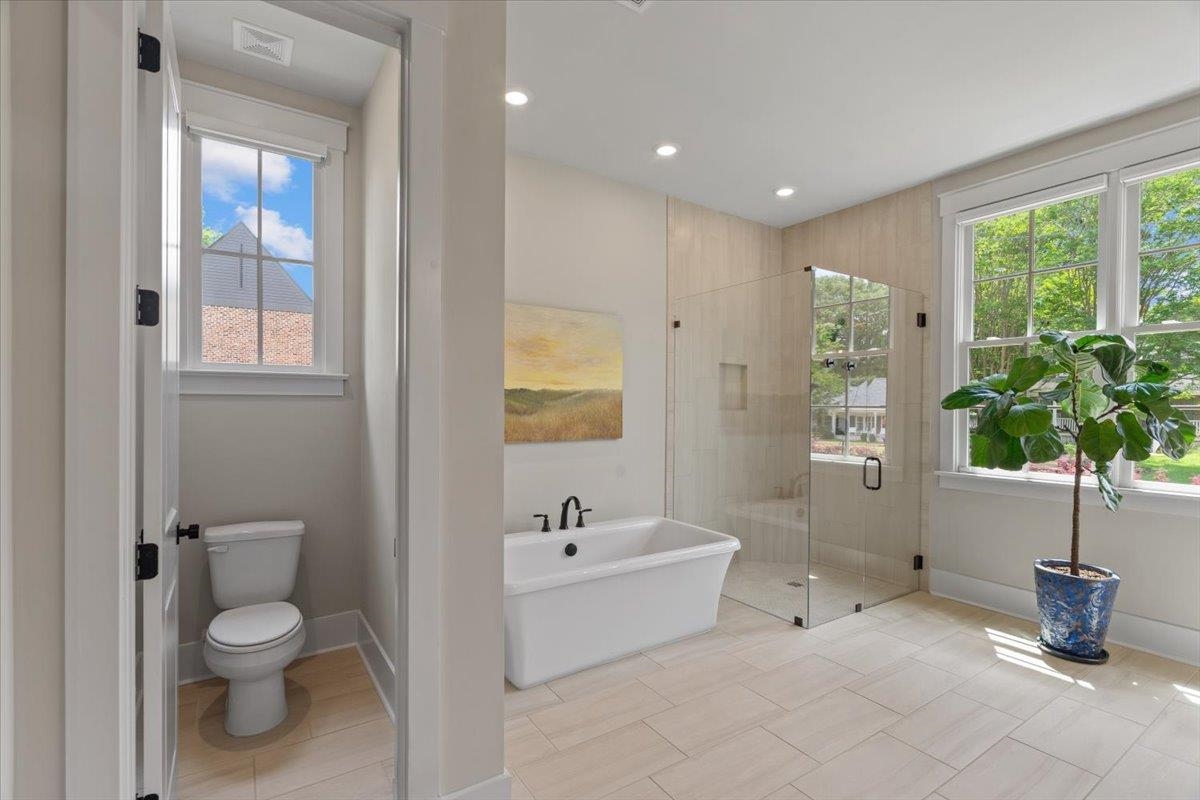 240 Burrows Rd Property Photo 15