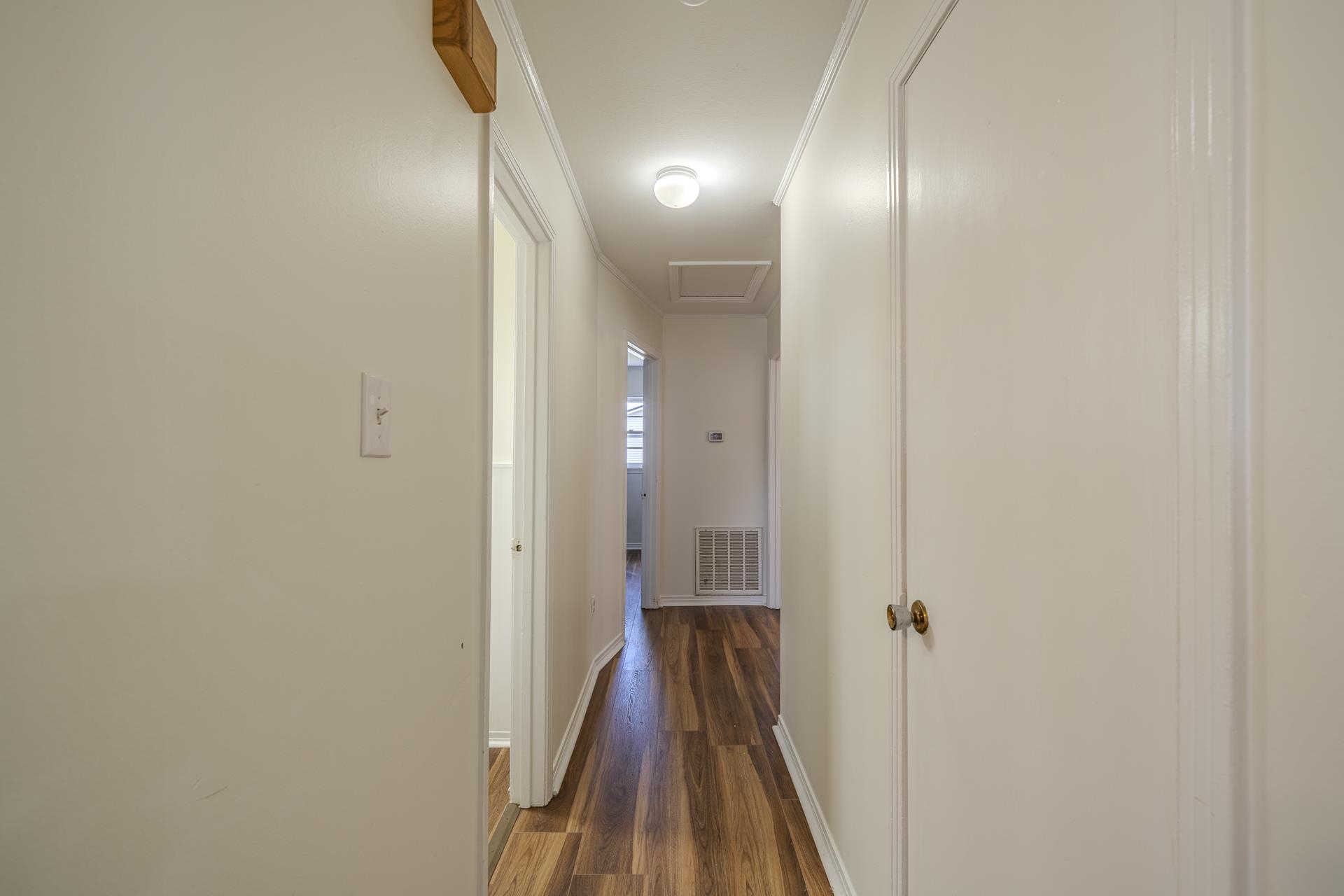 55 Squaw St Property Photo 11