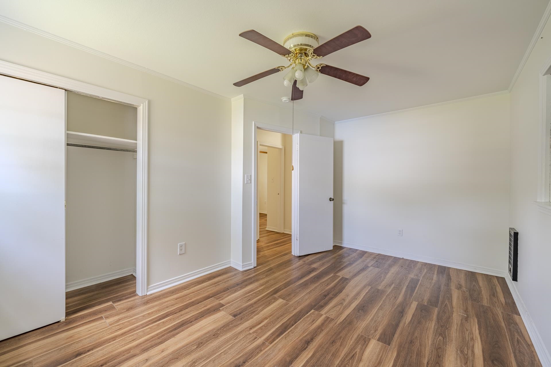 55 Squaw St Property Photo 13