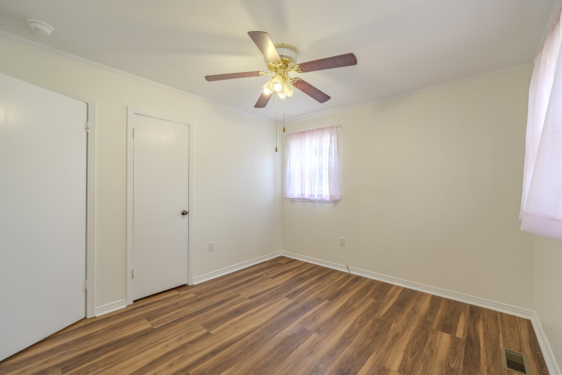 55 Squaw St Property Photo 20