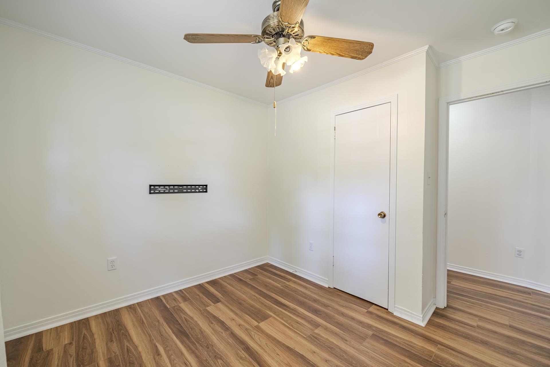 55 Squaw St Property Photo 22