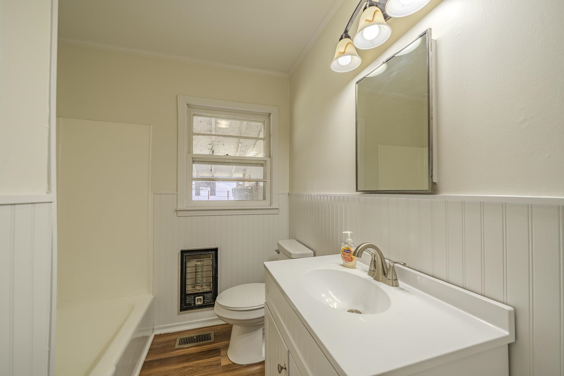 55 Squaw St Property Photo 23