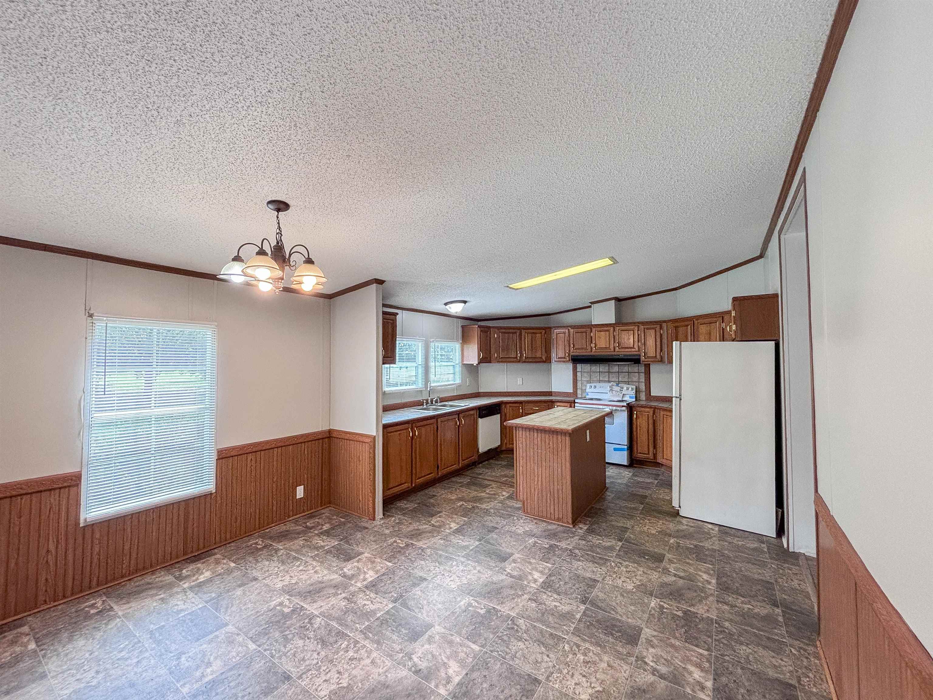 2847 Holly Grove Rd Property Photo 9